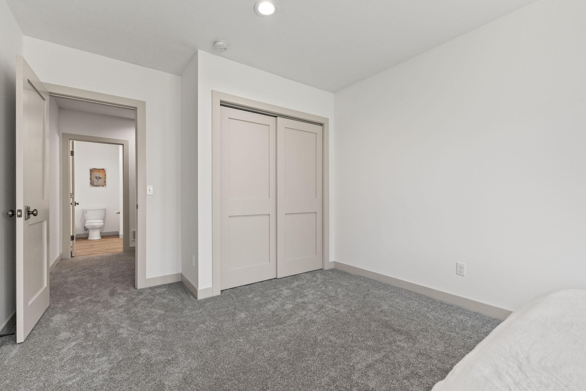 4940 River Oaks Road