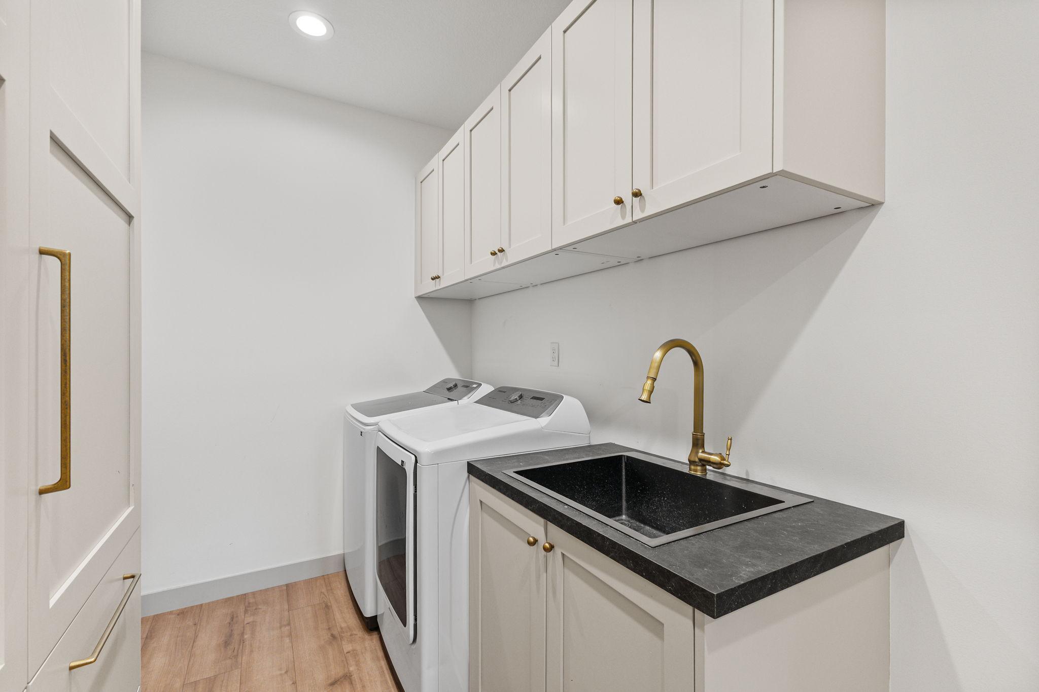 4940 River Oaks Road