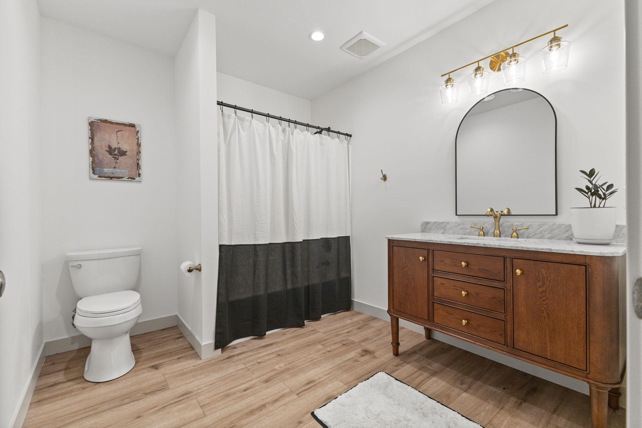 4940 River Oaks Road