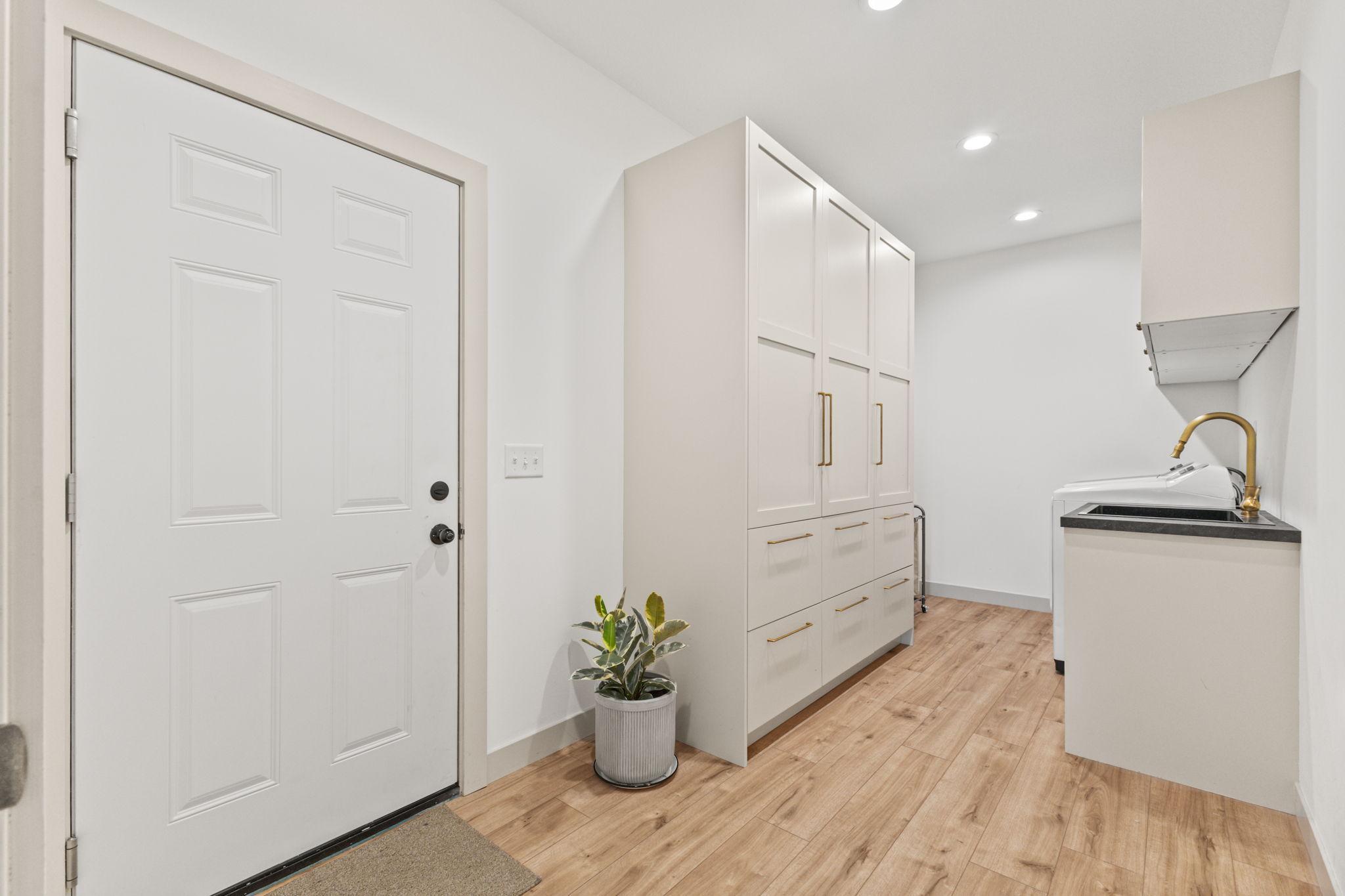 4940 River Oaks Road