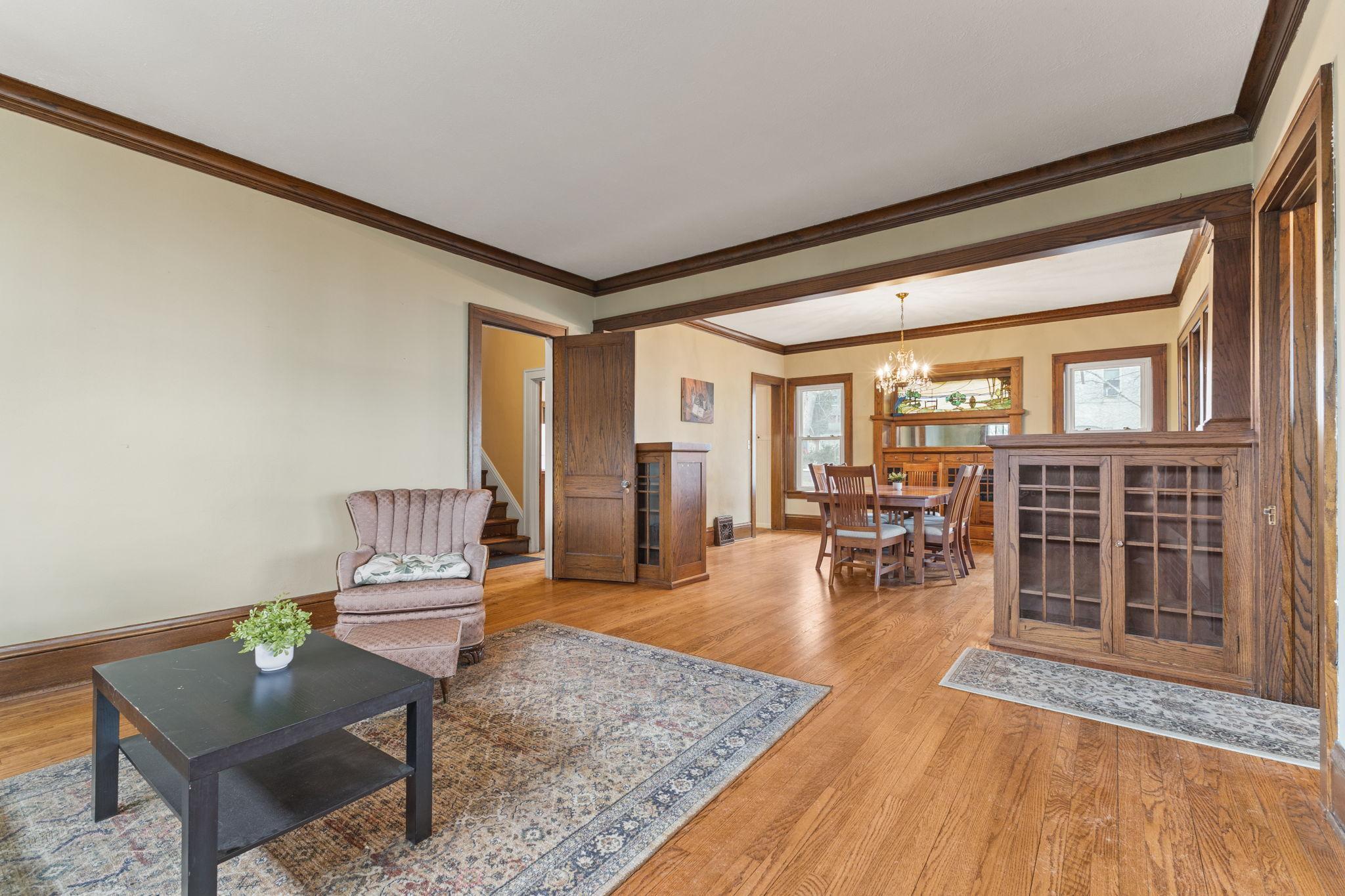 202 Lake Boulevard S