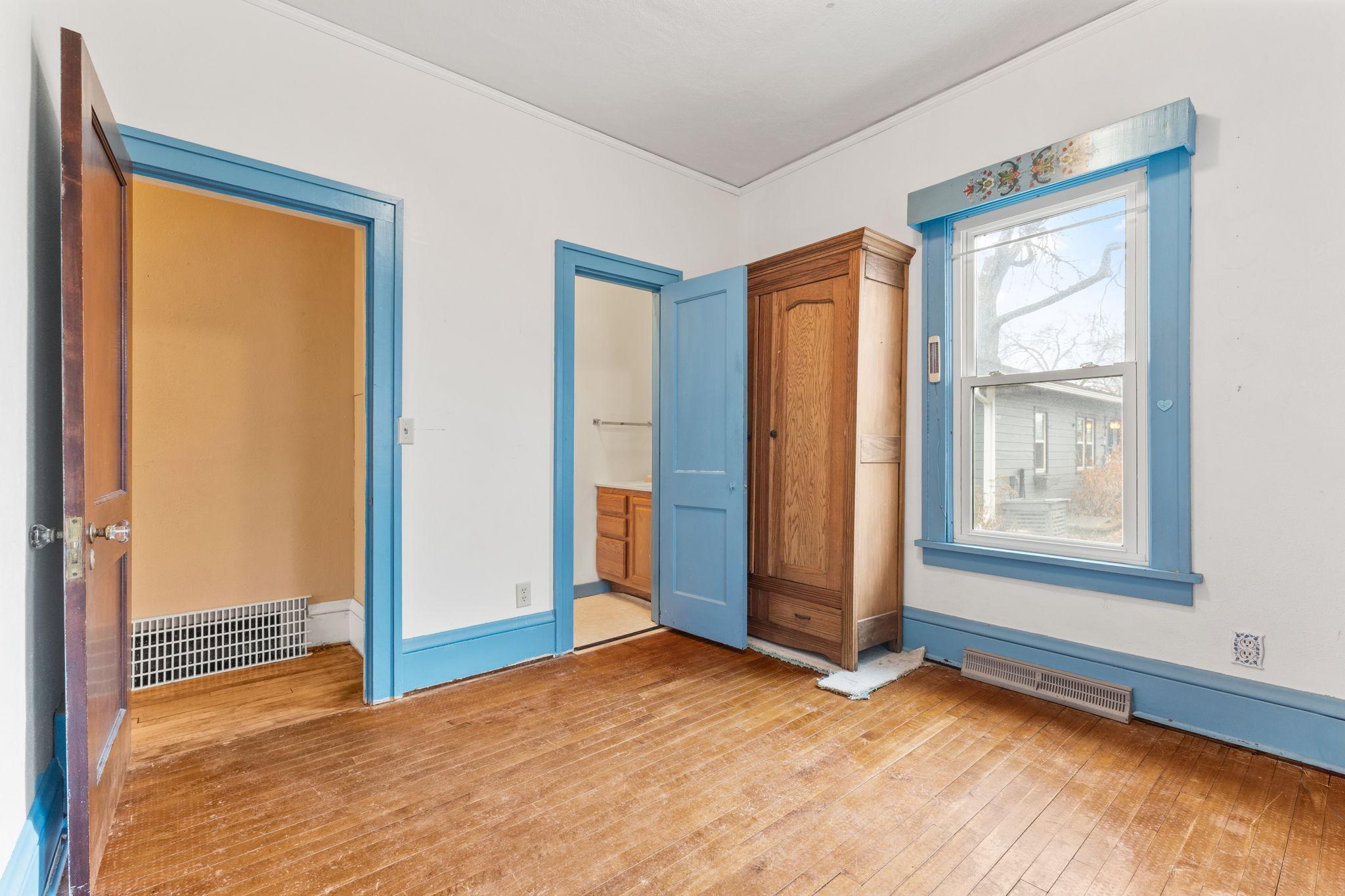 202 Lake Boulevard S