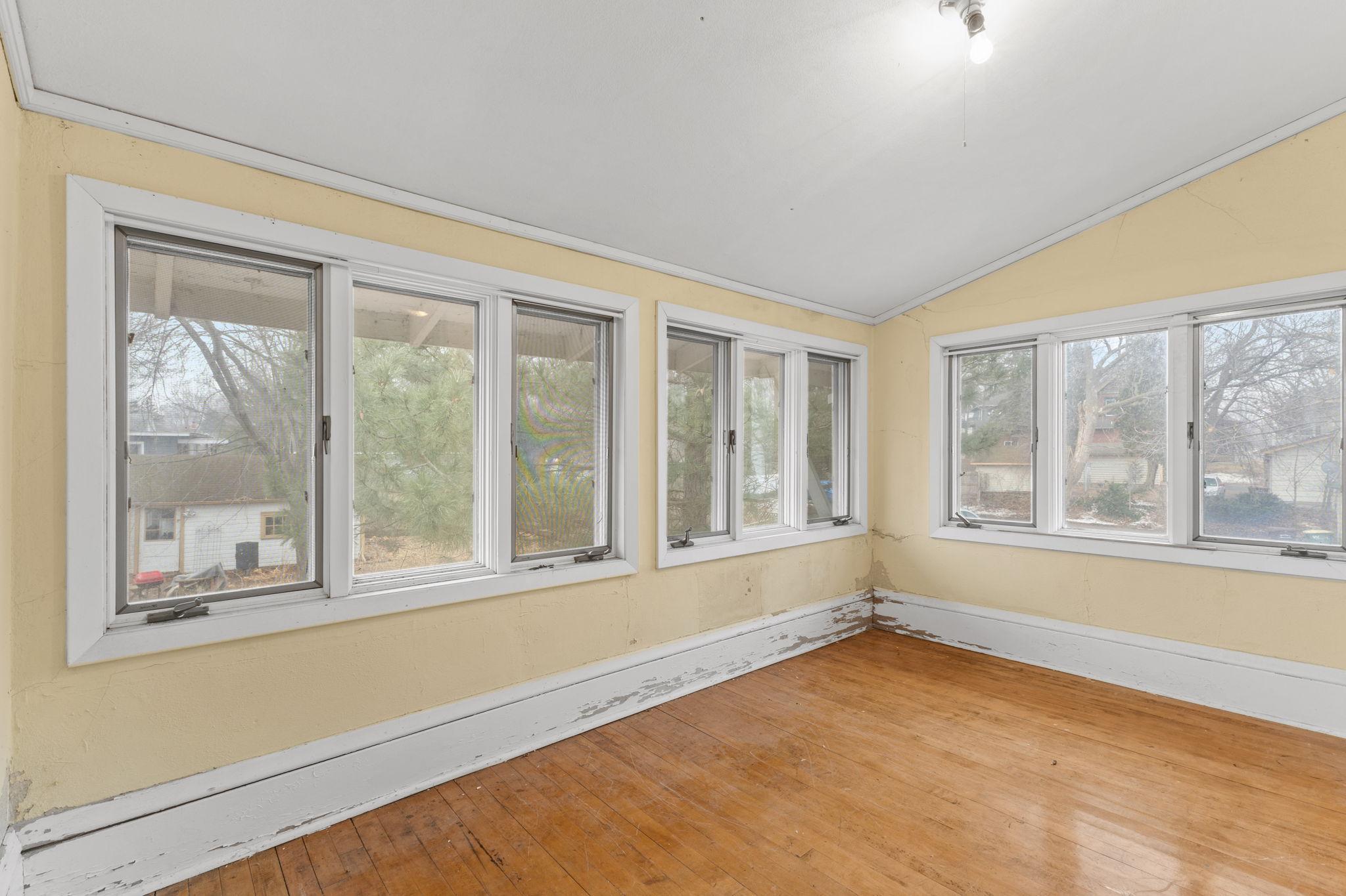 202 Lake Boulevard S