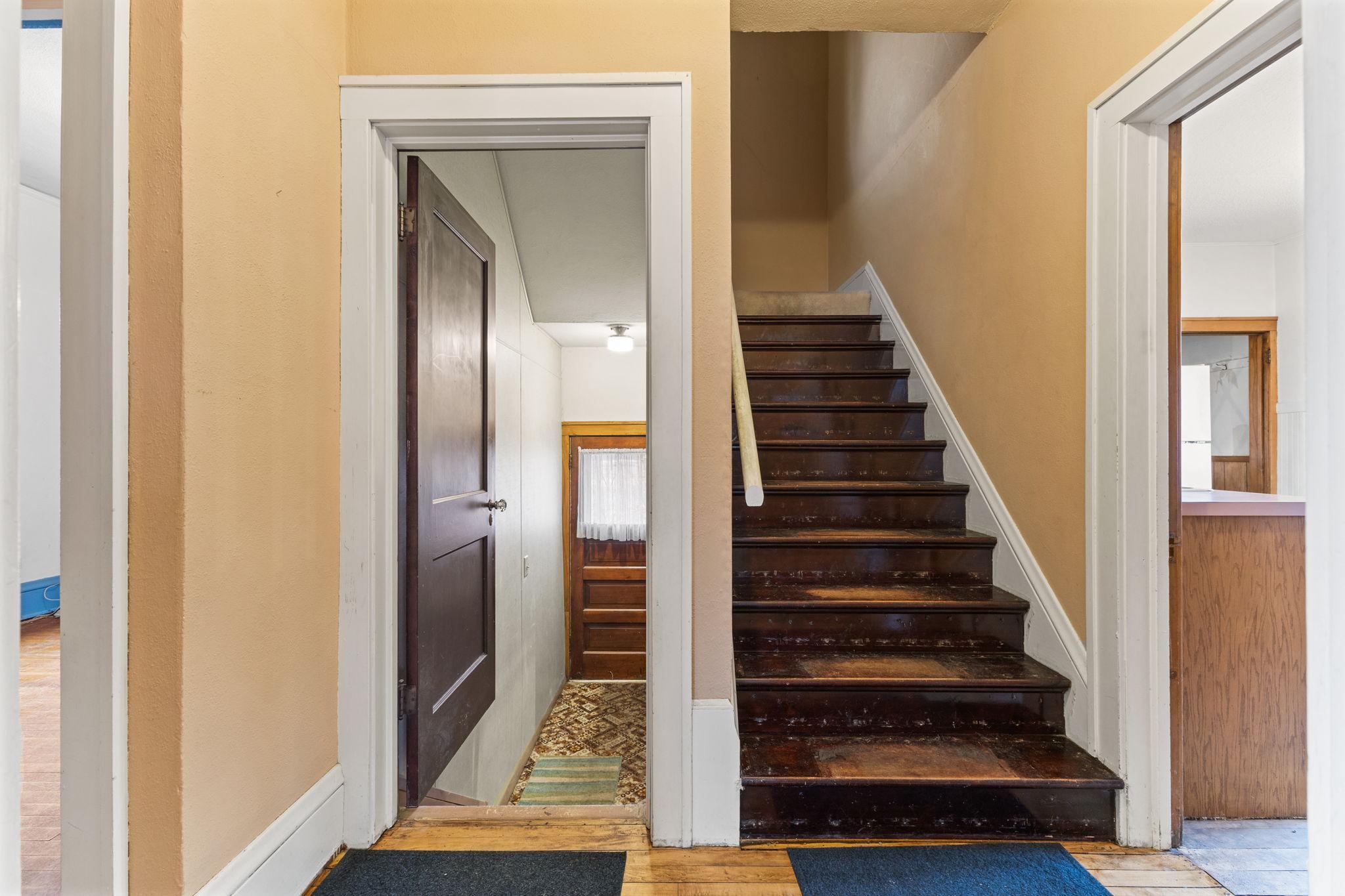 202 Lake Boulevard S