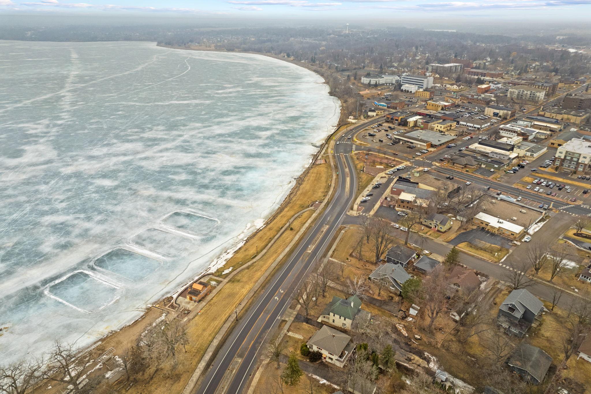 202 Lake Boulevard S