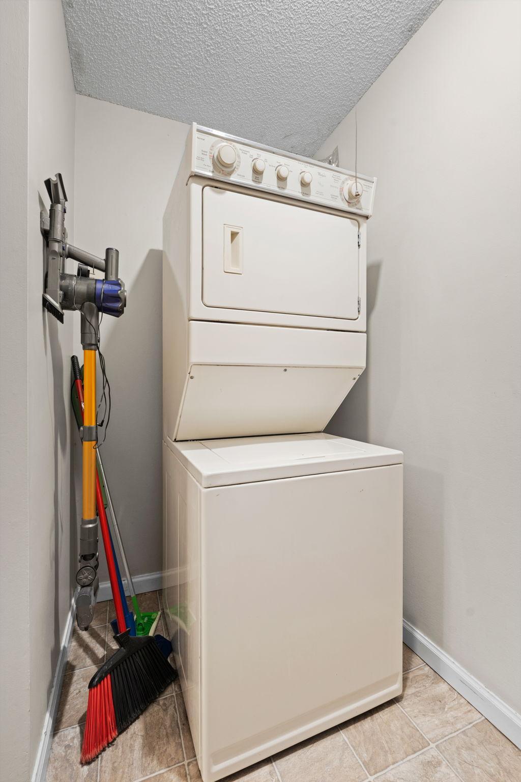 6157 Chasewood Parkway Unit: 102