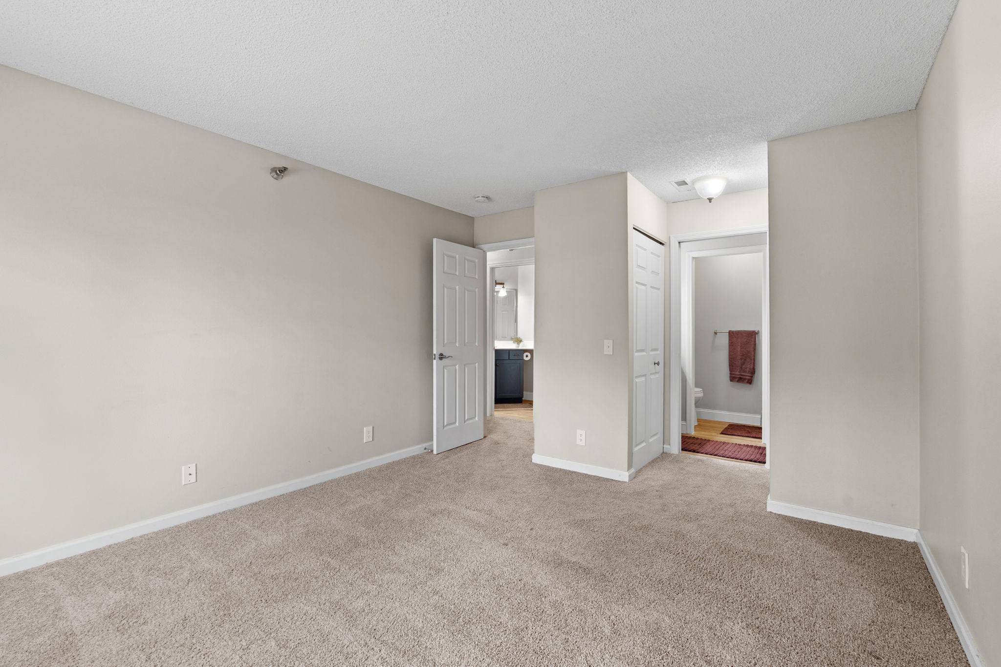 6157 Chasewood Parkway Unit: 102