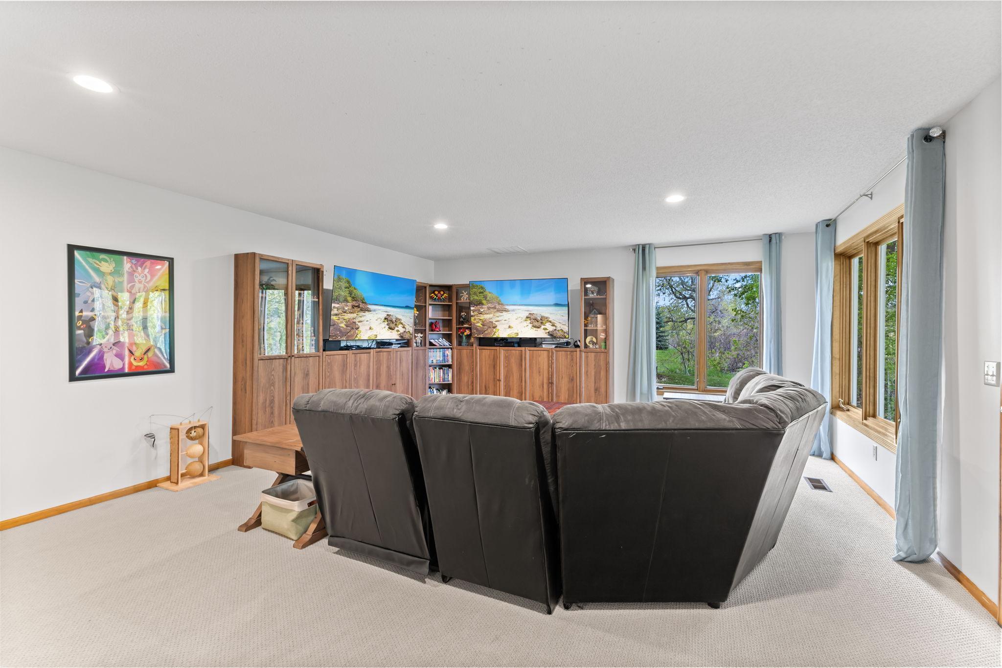 525 County Road 12 S