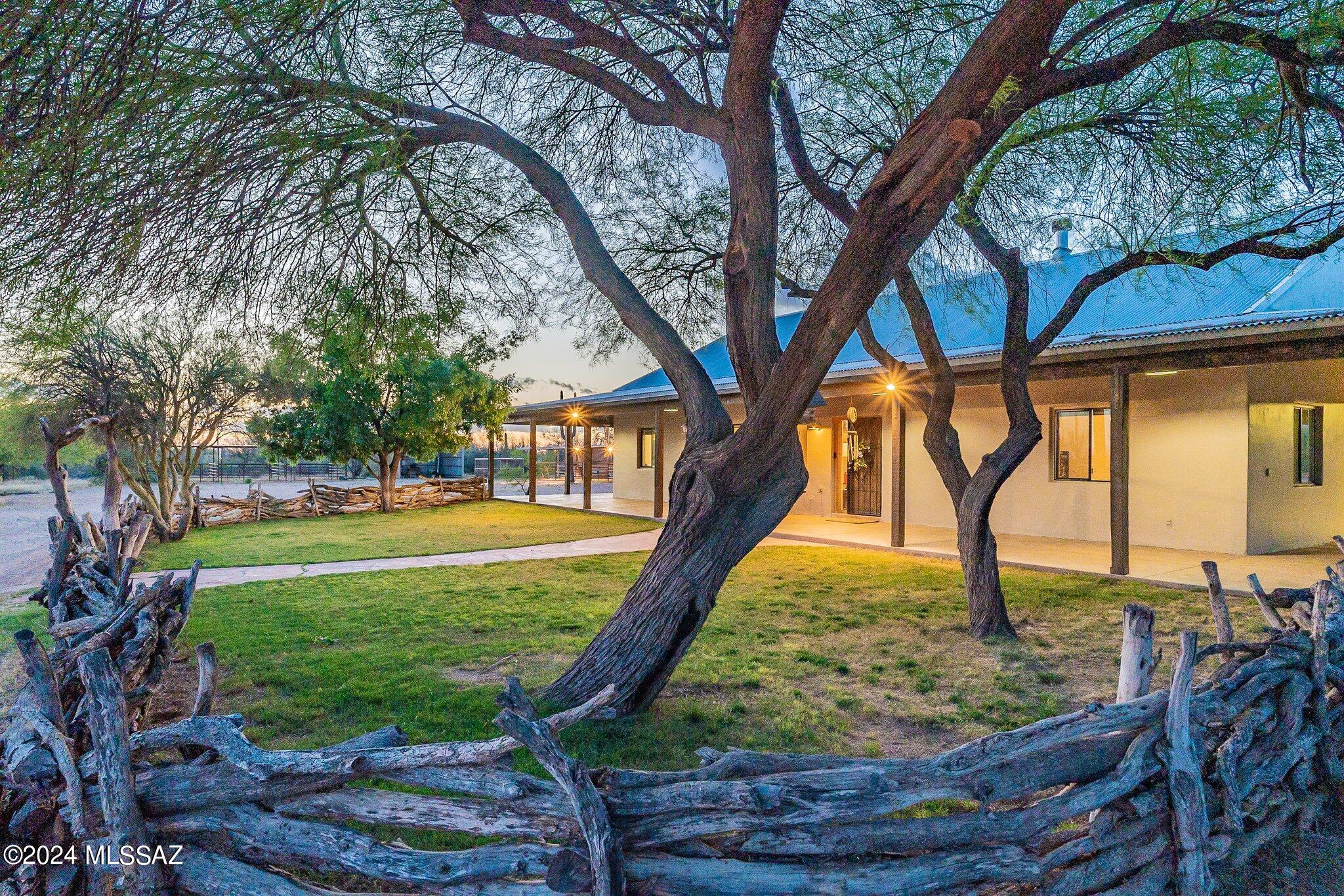 32400 E Grand Valley Drive