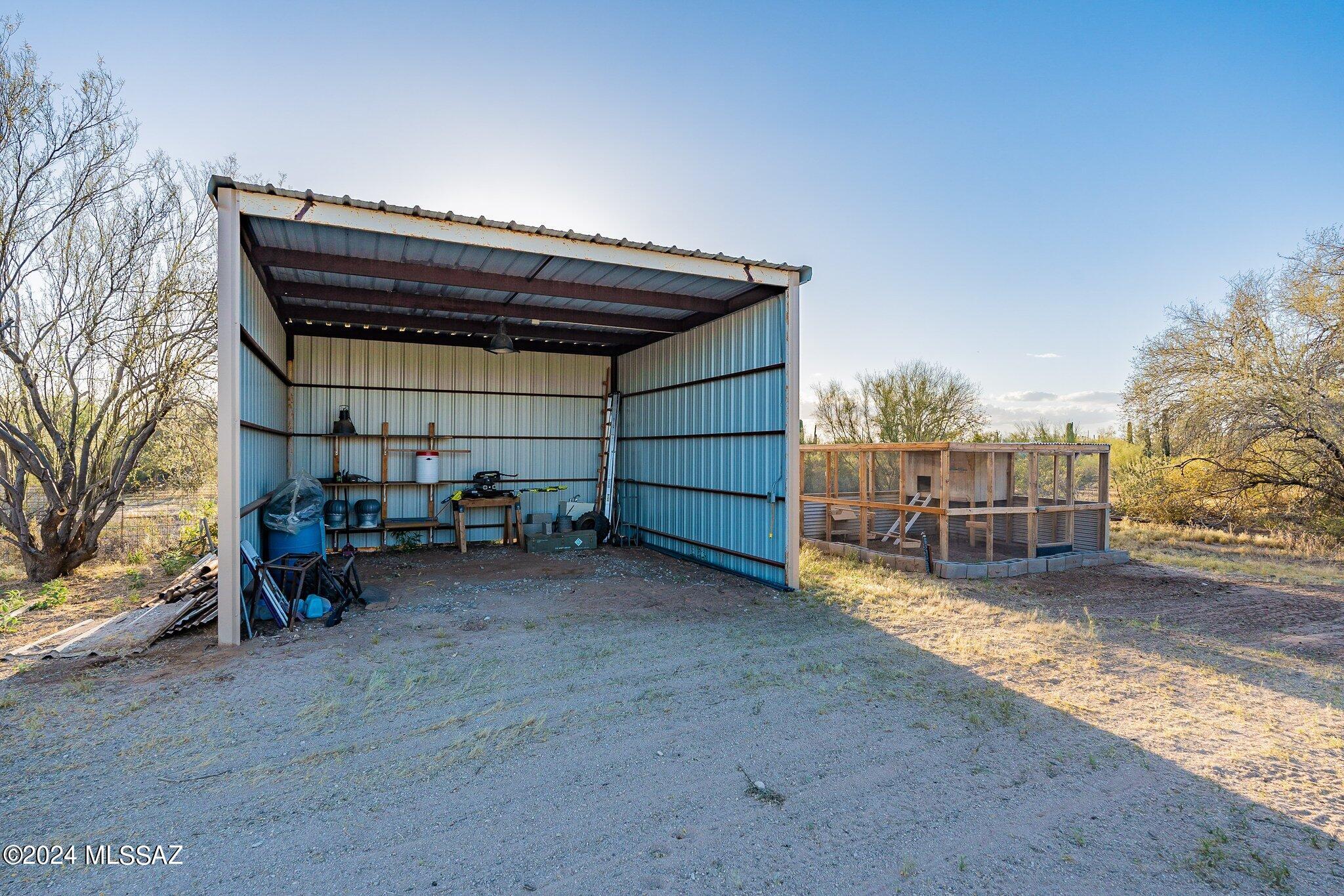 32400 E Grand Valley Drive