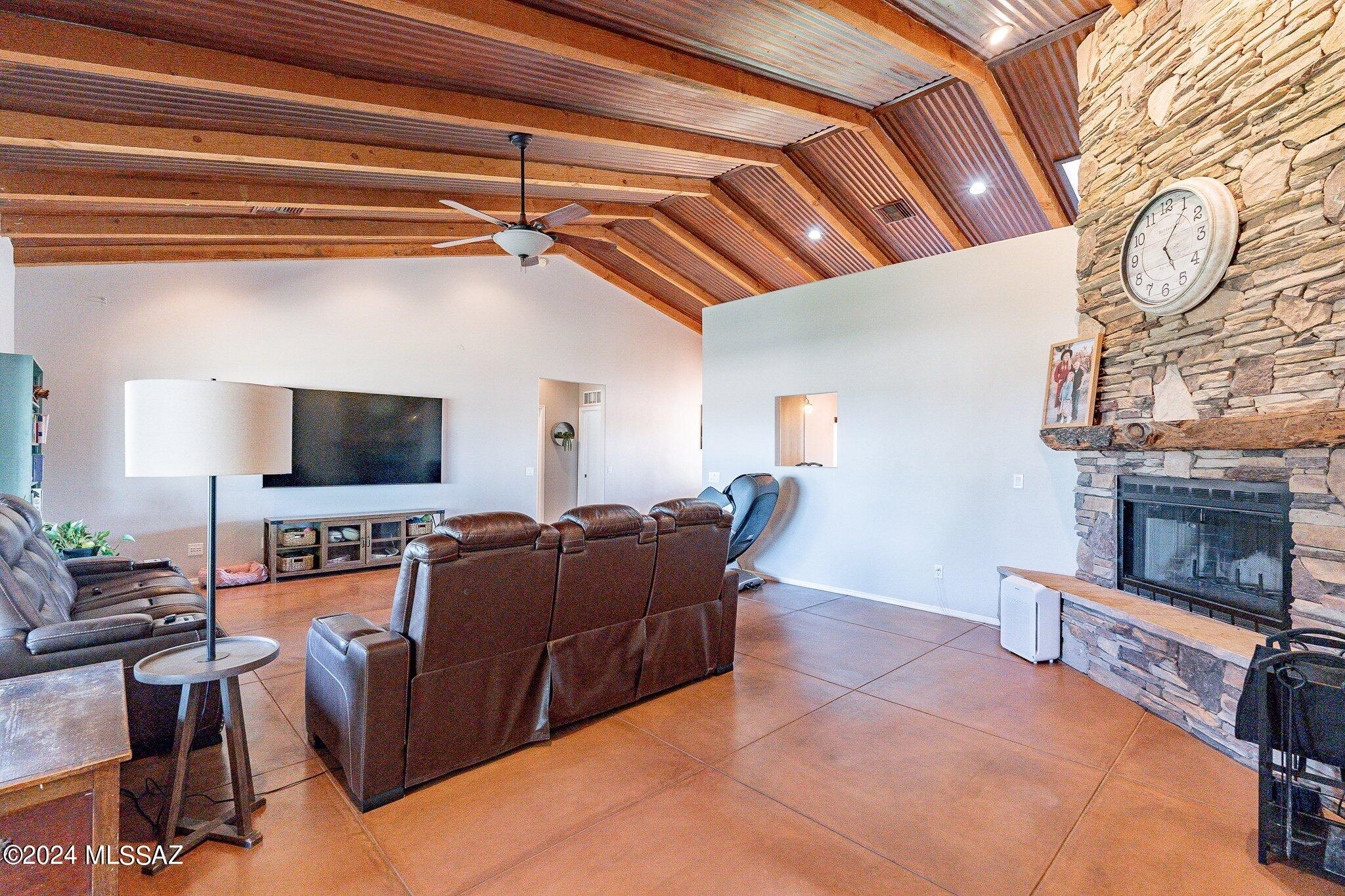 32400 E Grand Valley Drive