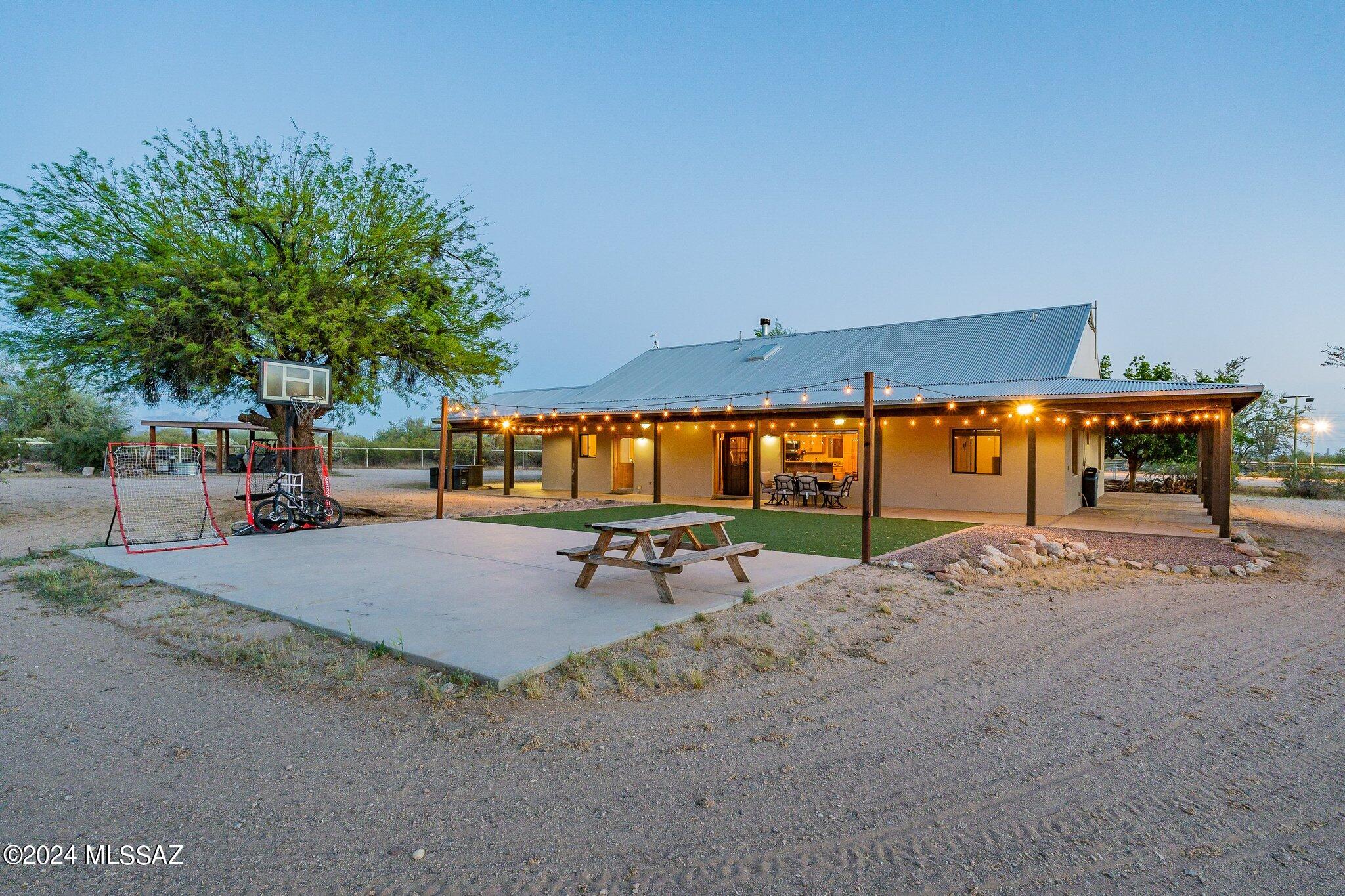 32400 E Grand Valley Drive
