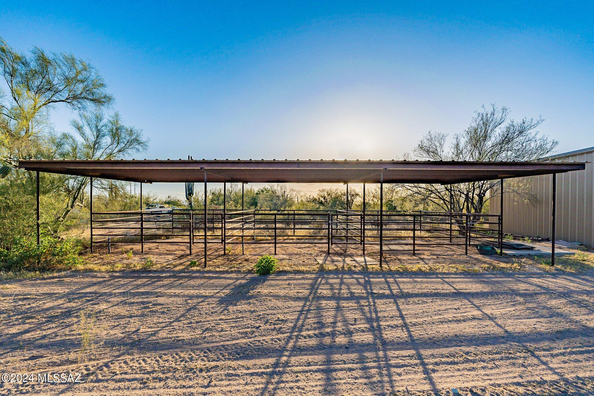 32400 E Grand Valley Drive