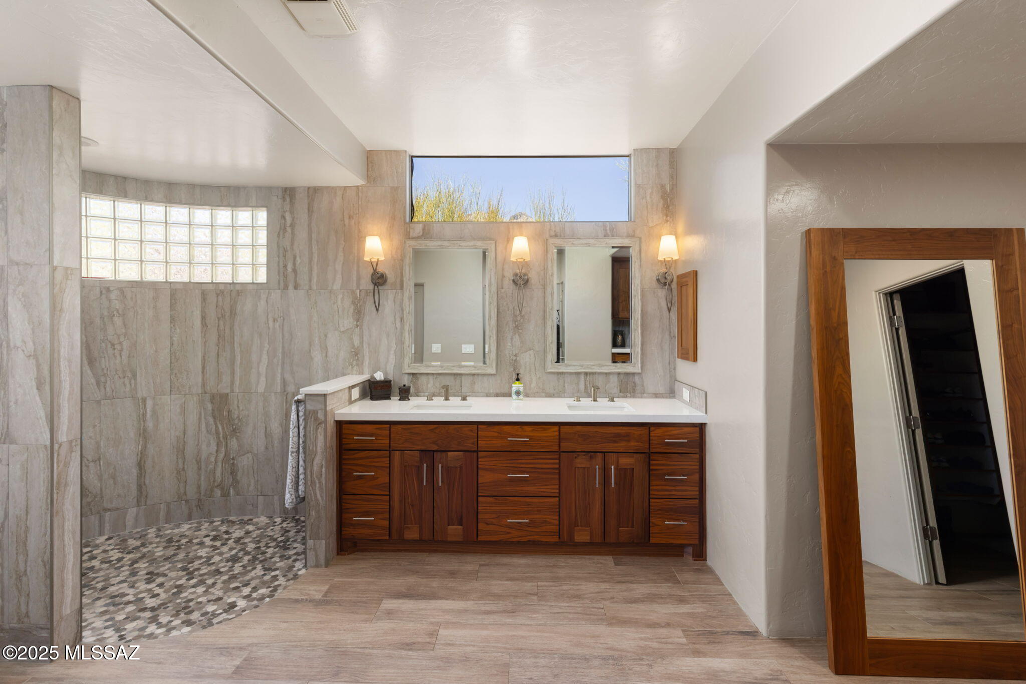 2292 E Ancient Mesa Lane