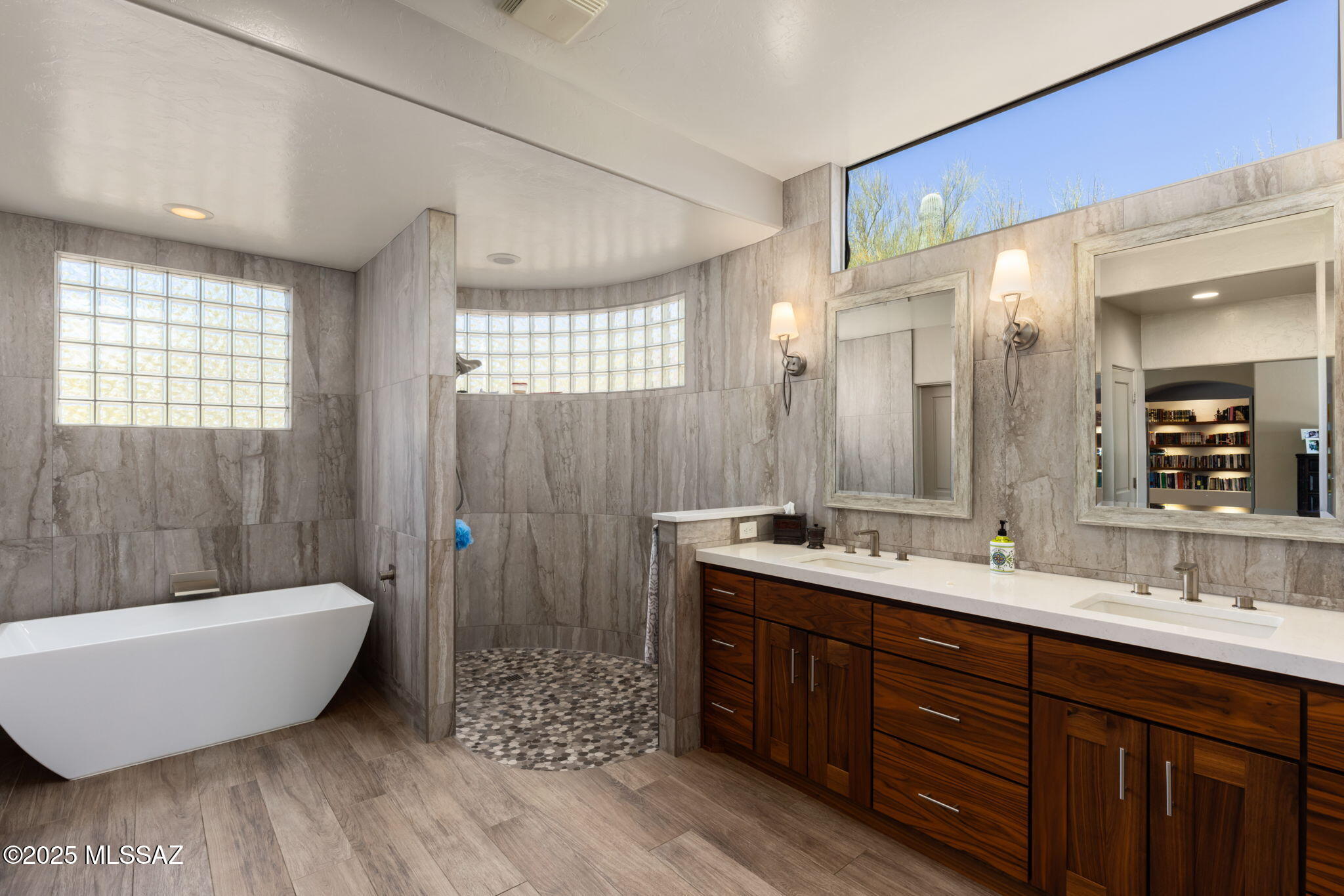 2292 E Ancient Mesa Lane