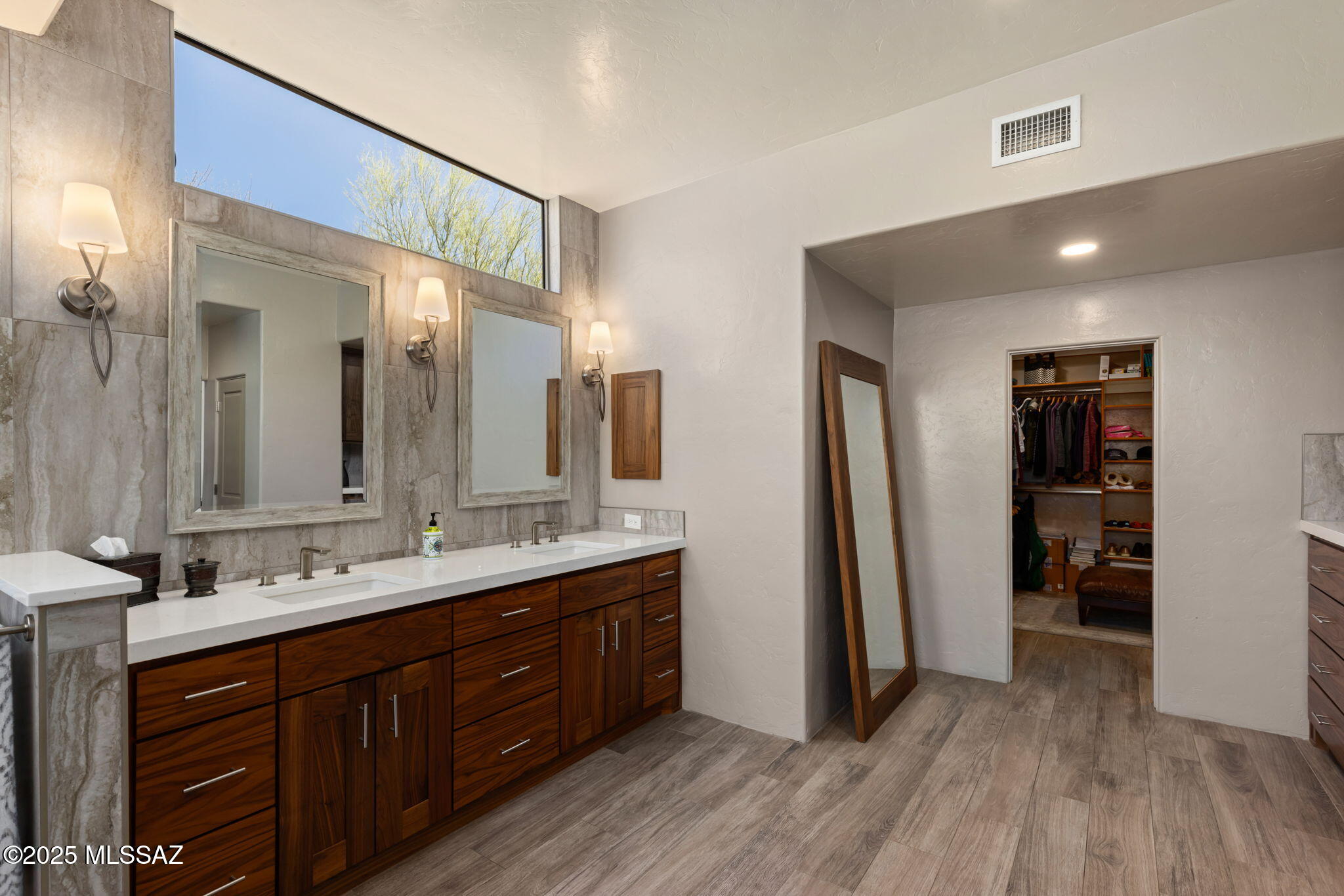 2292 E Ancient Mesa Lane