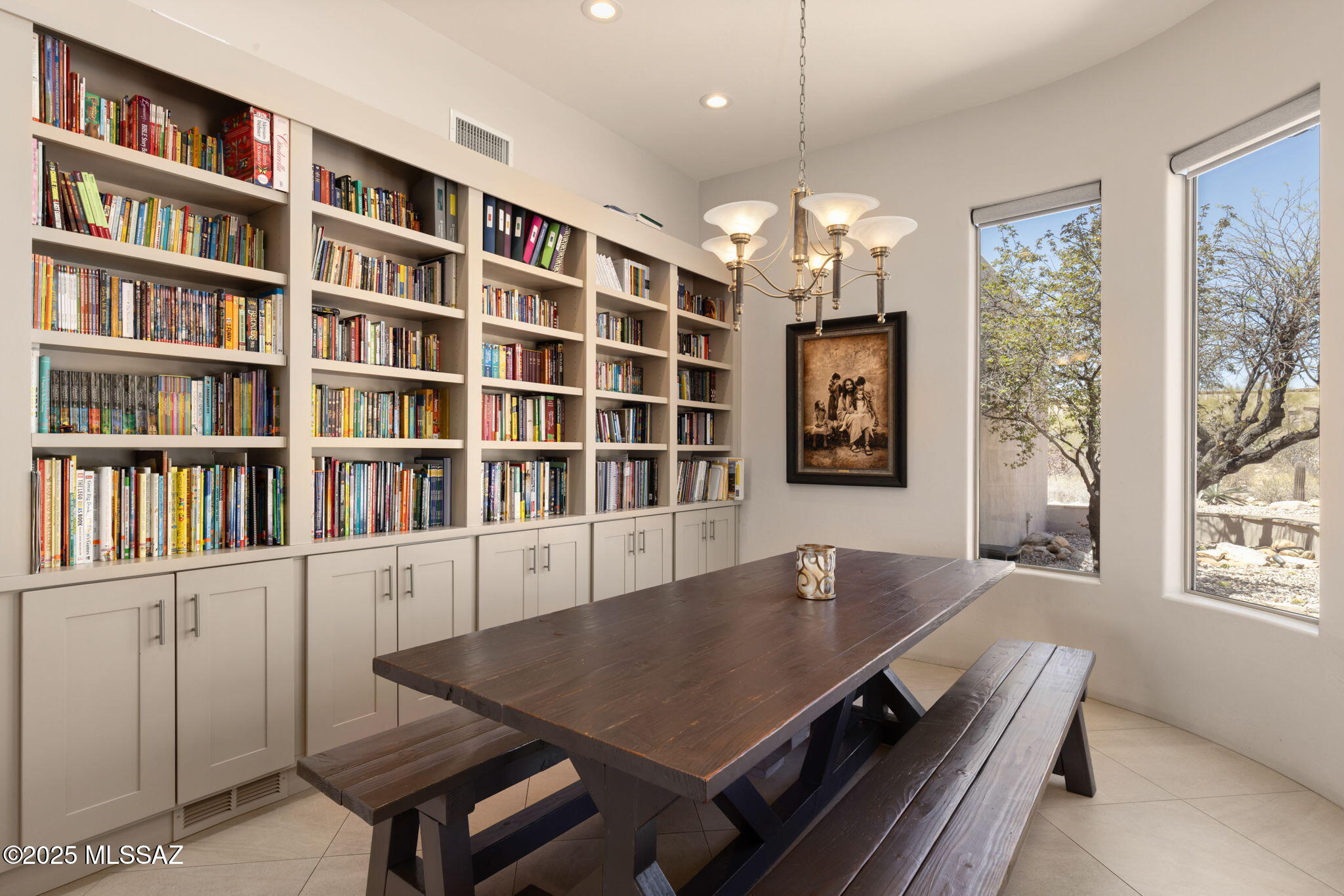 2292 E Ancient Mesa Lane