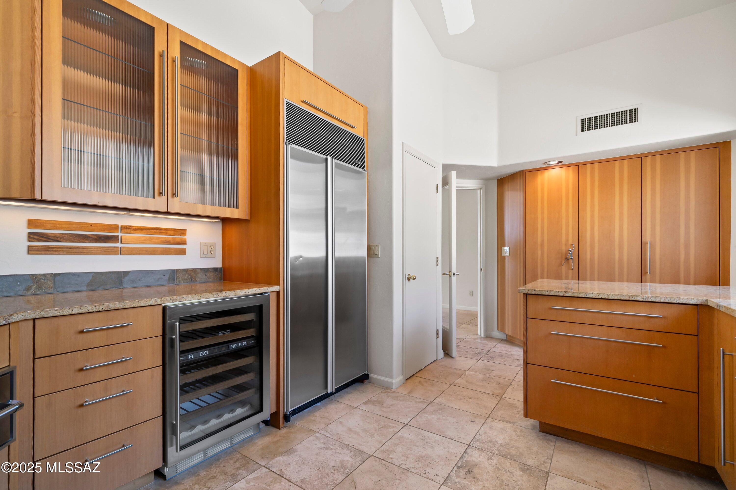 5610 E Paseo Lomas
