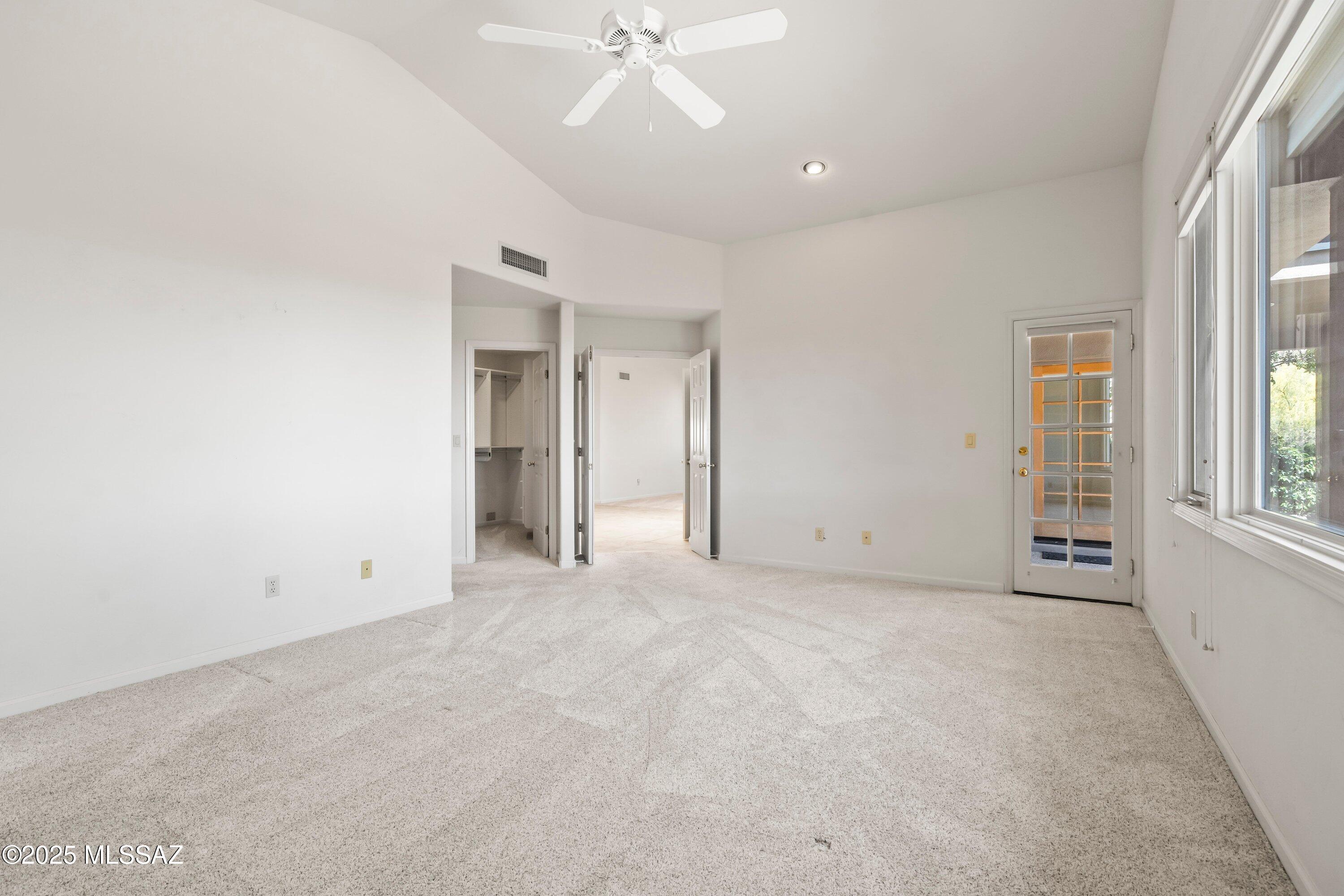 5610 E Paseo Lomas