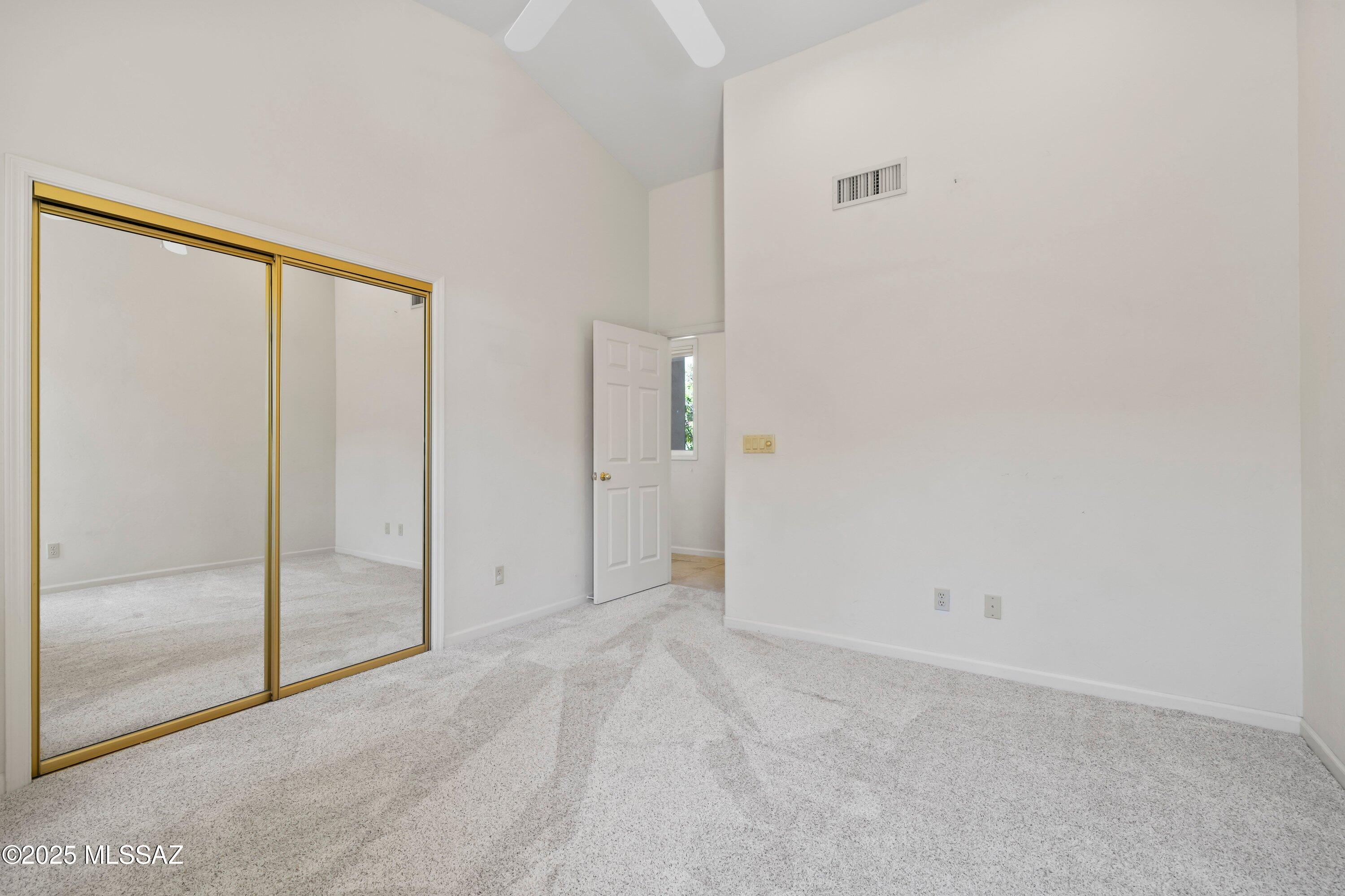 5610 E Paseo Lomas