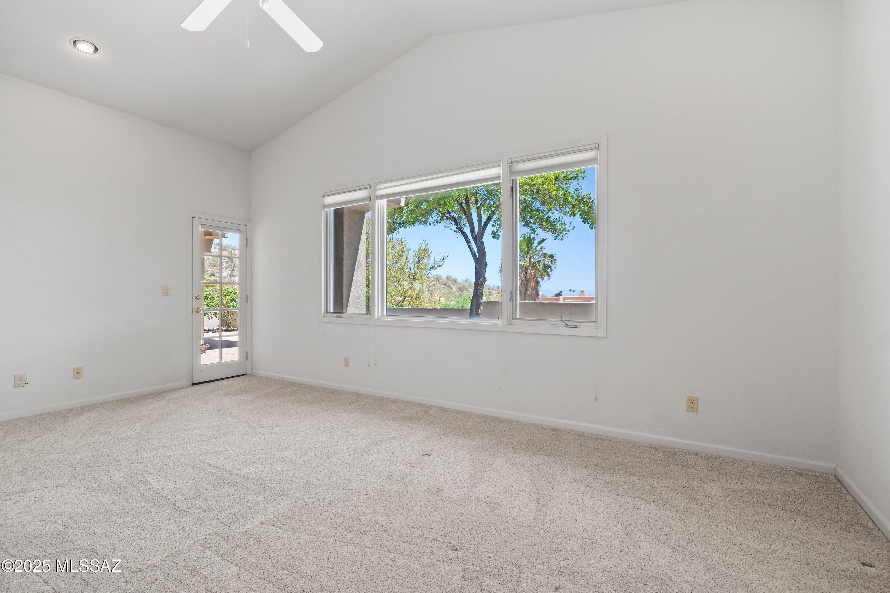 5610 E Paseo Lomas