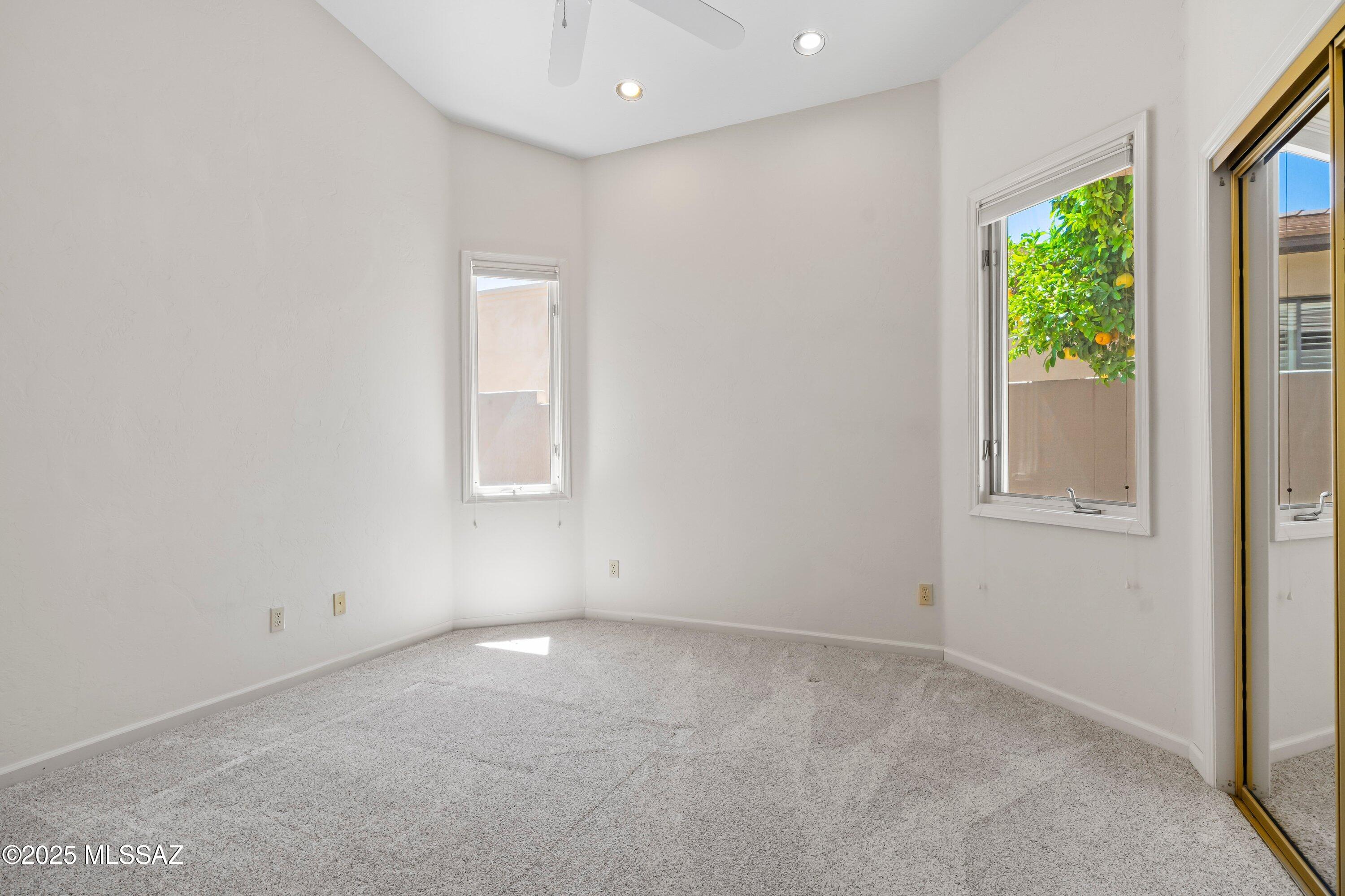 5610 E Paseo Lomas