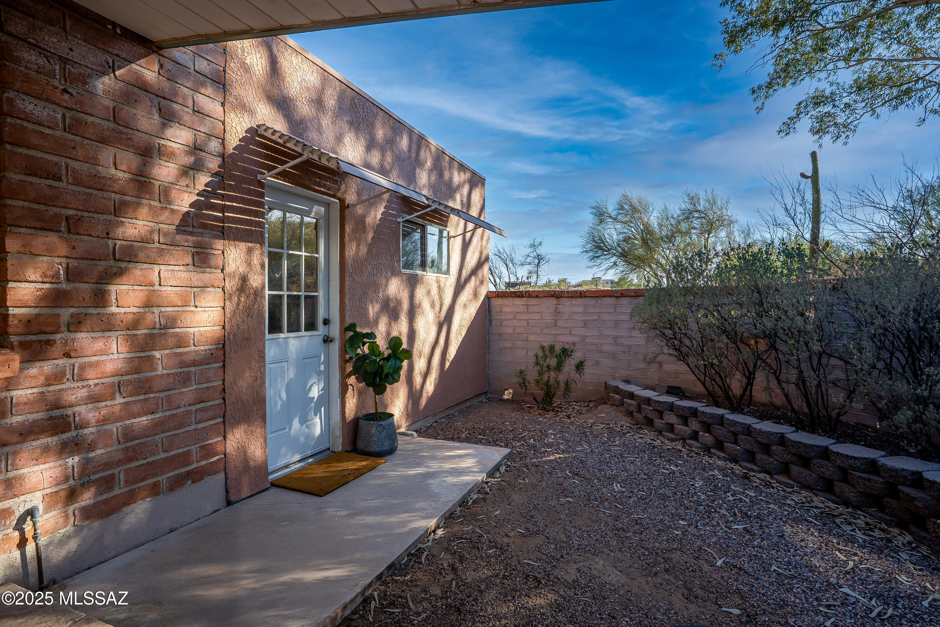 6015 N Camino De Santa Valera