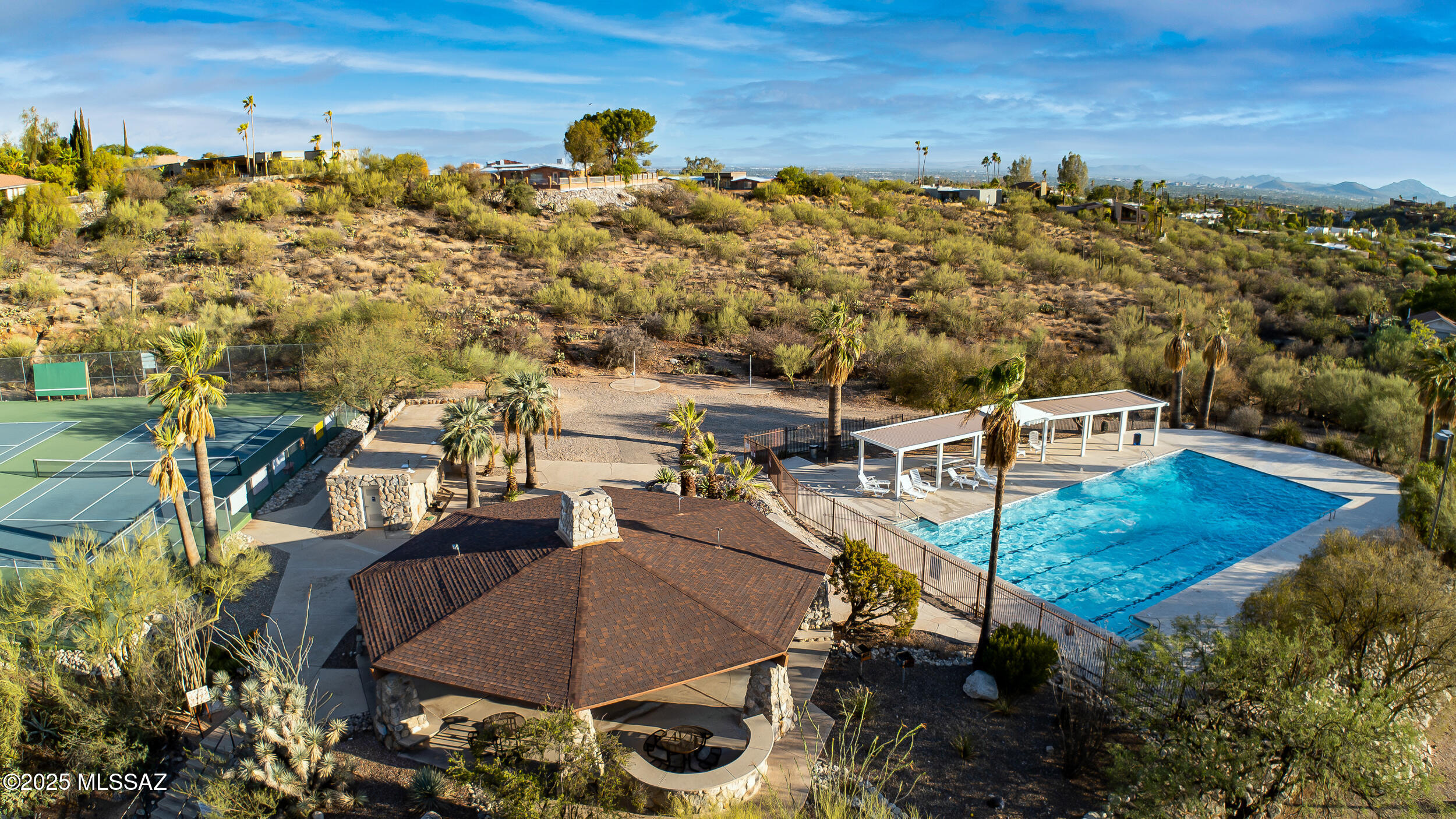 6015 N Camino De Santa Valera