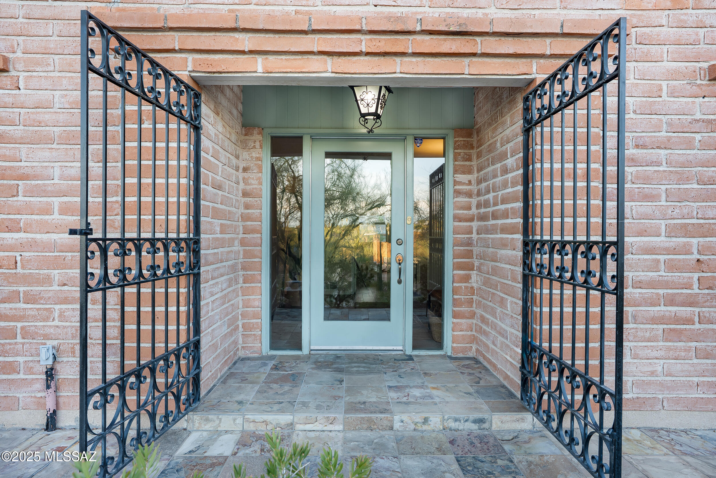 6015 N Camino De Santa Valera