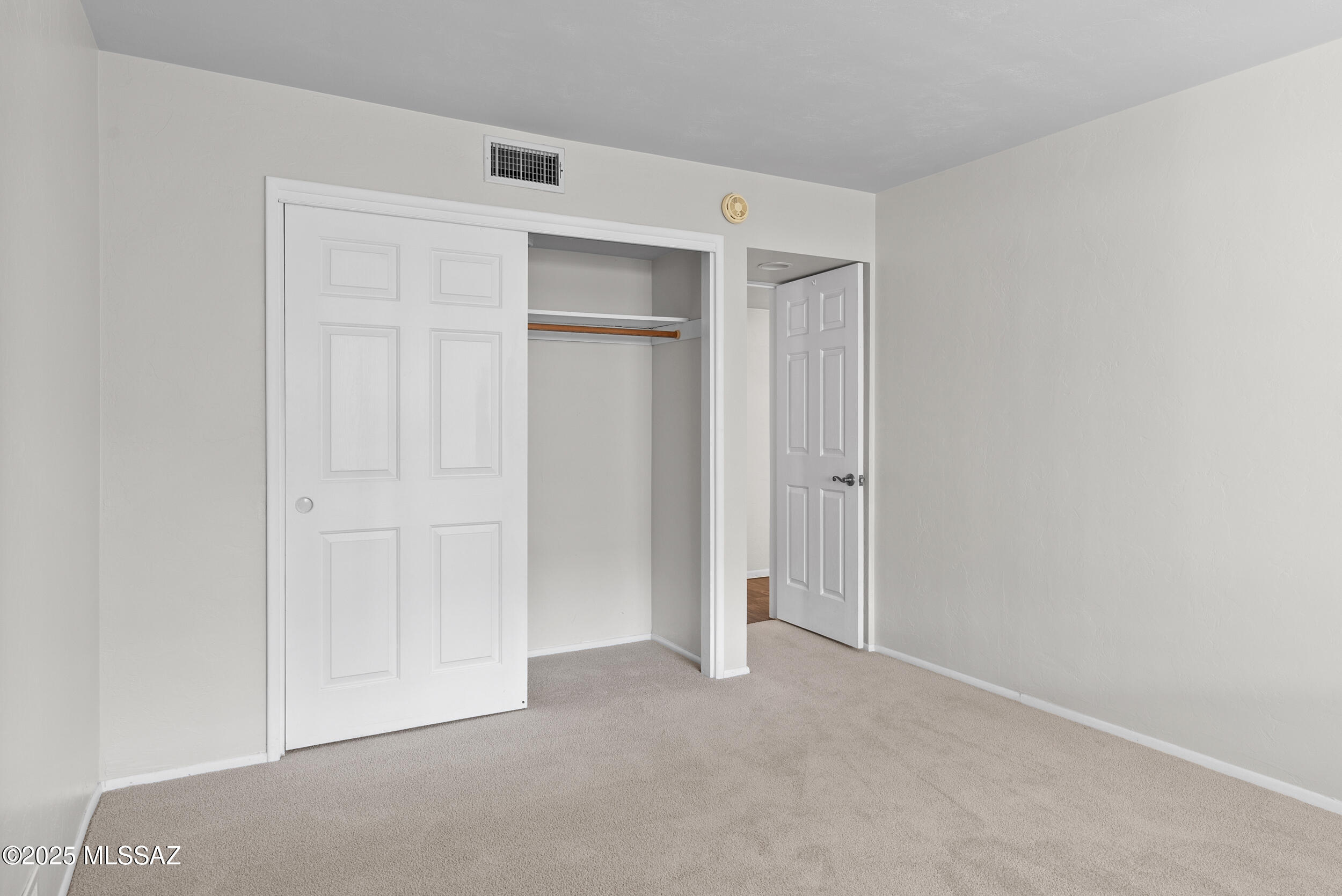 6015 N Camino De Santa Valera