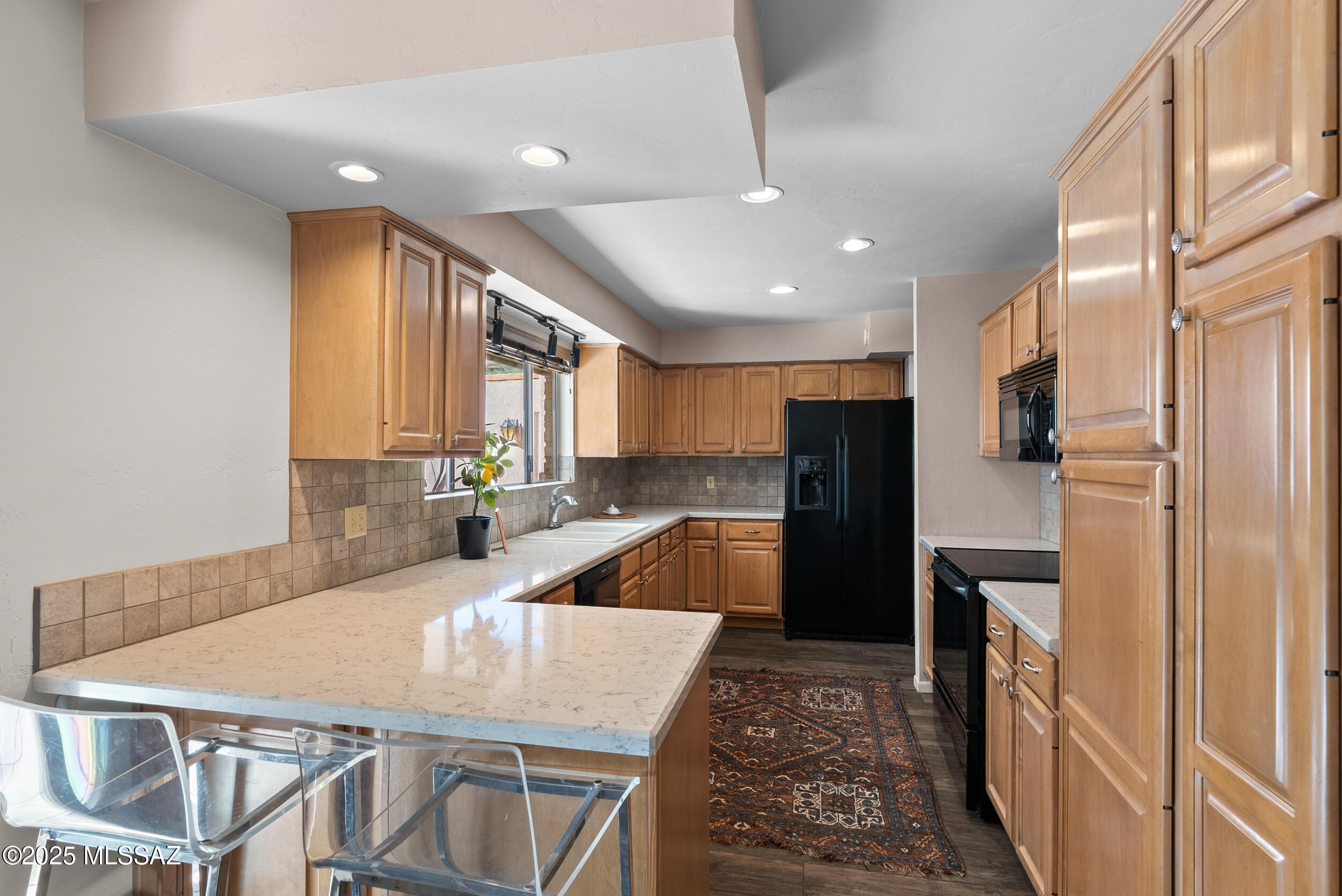 6015 N Camino De Santa Valera