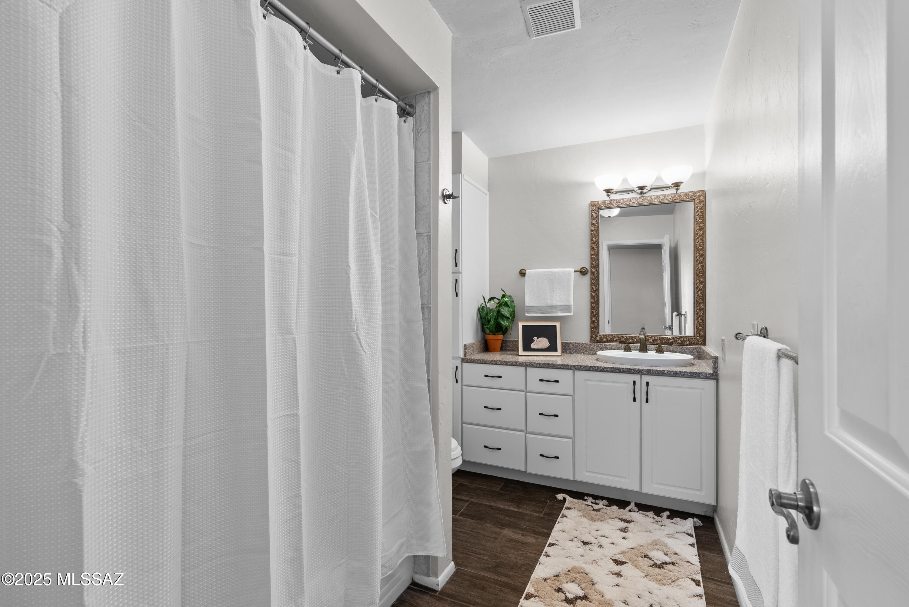 6015 N Camino De Santa Valera