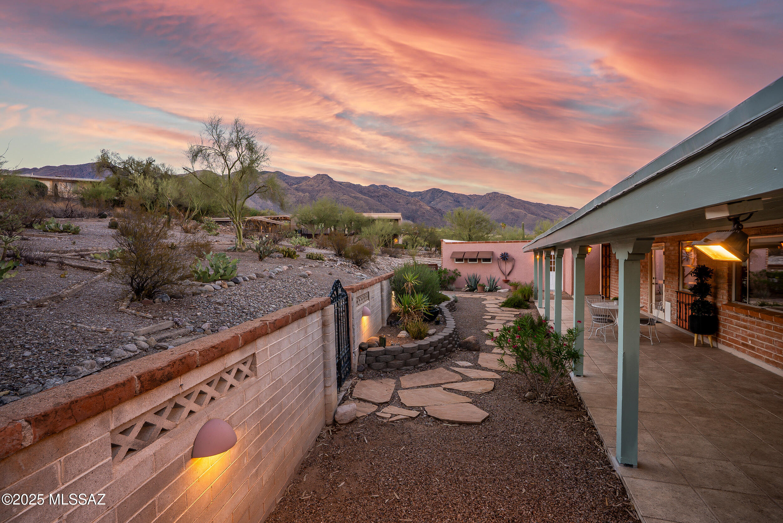 6015 N Camino De Santa Valera