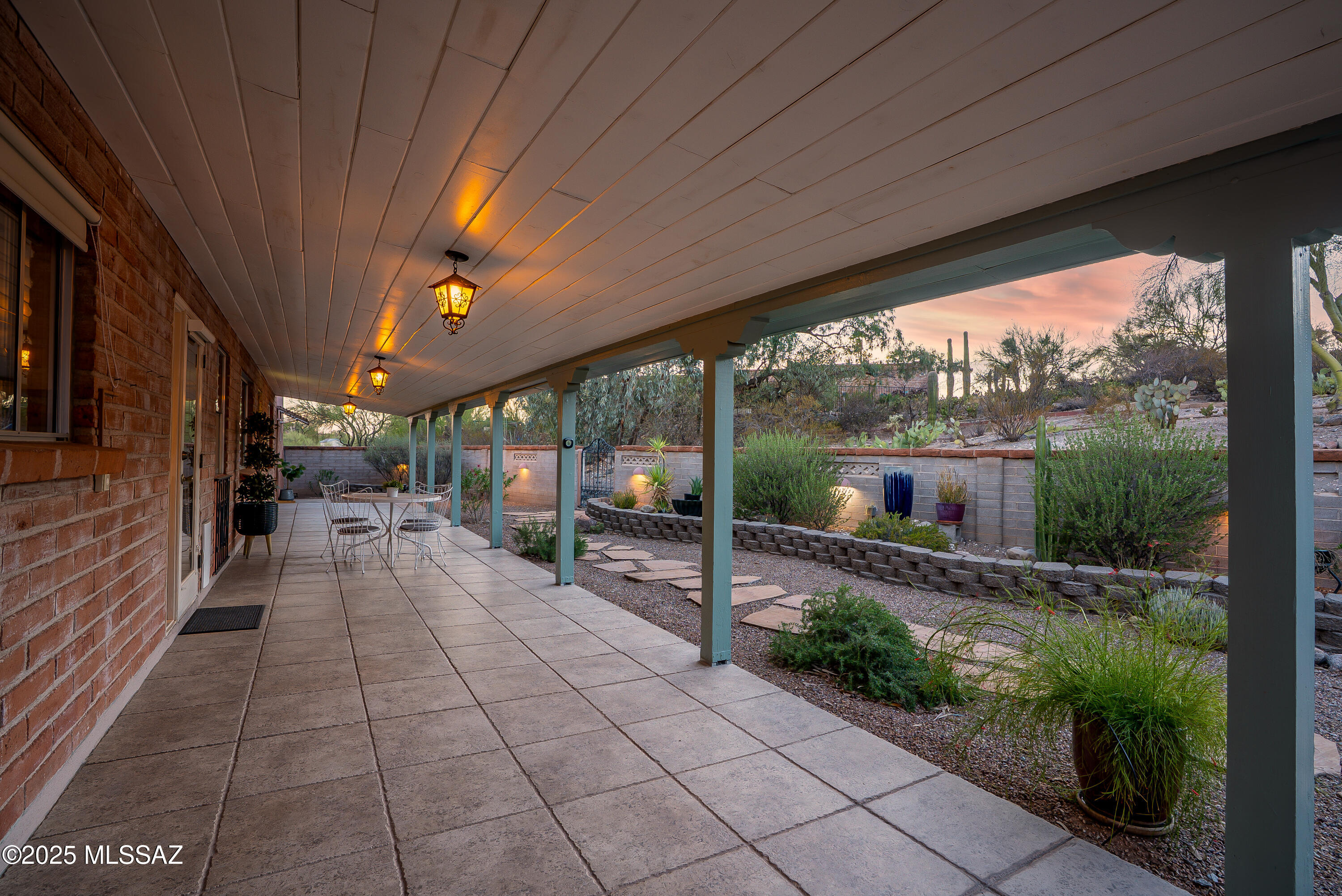 6015 N Camino De Santa Valera