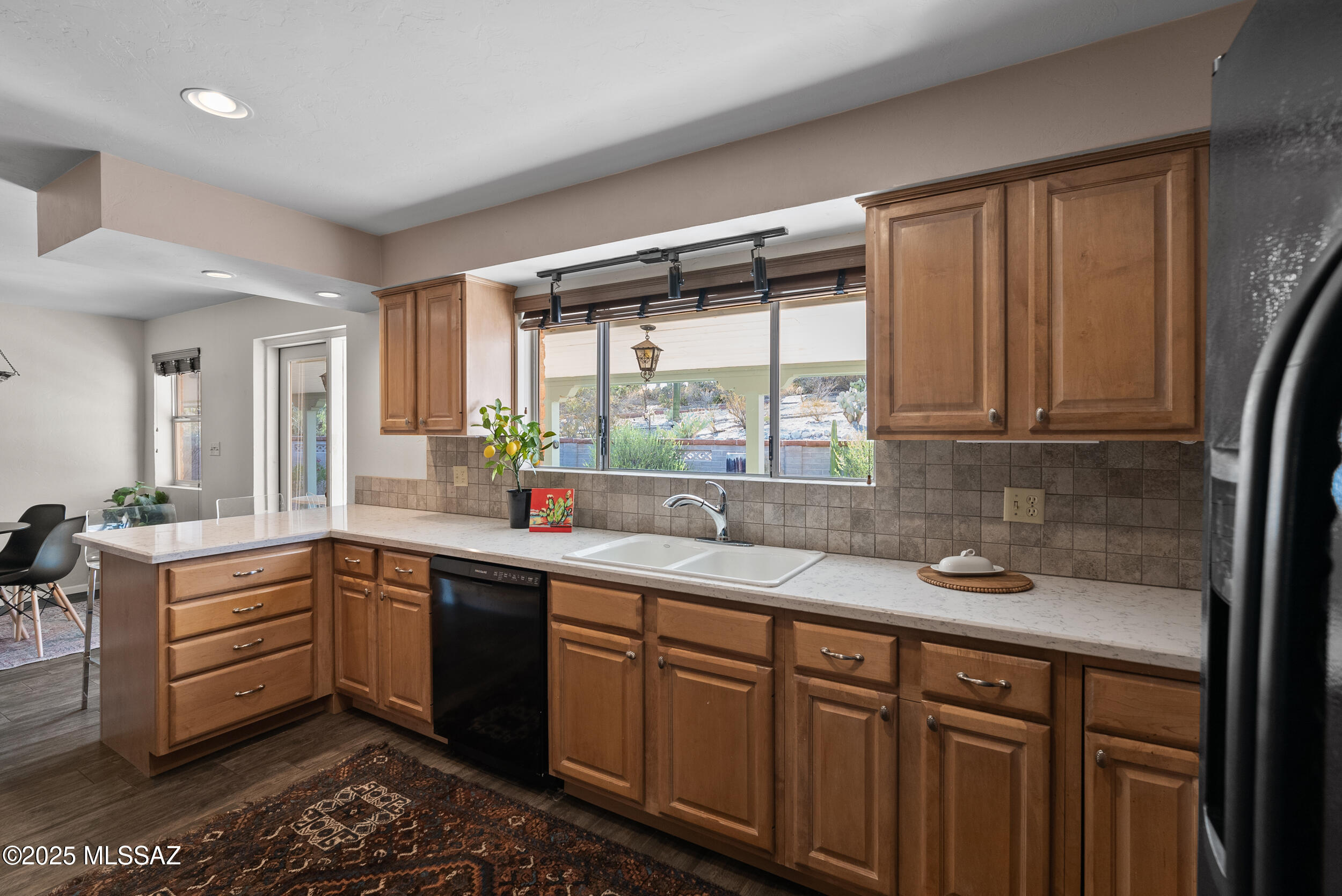 6015 N Camino De Santa Valera