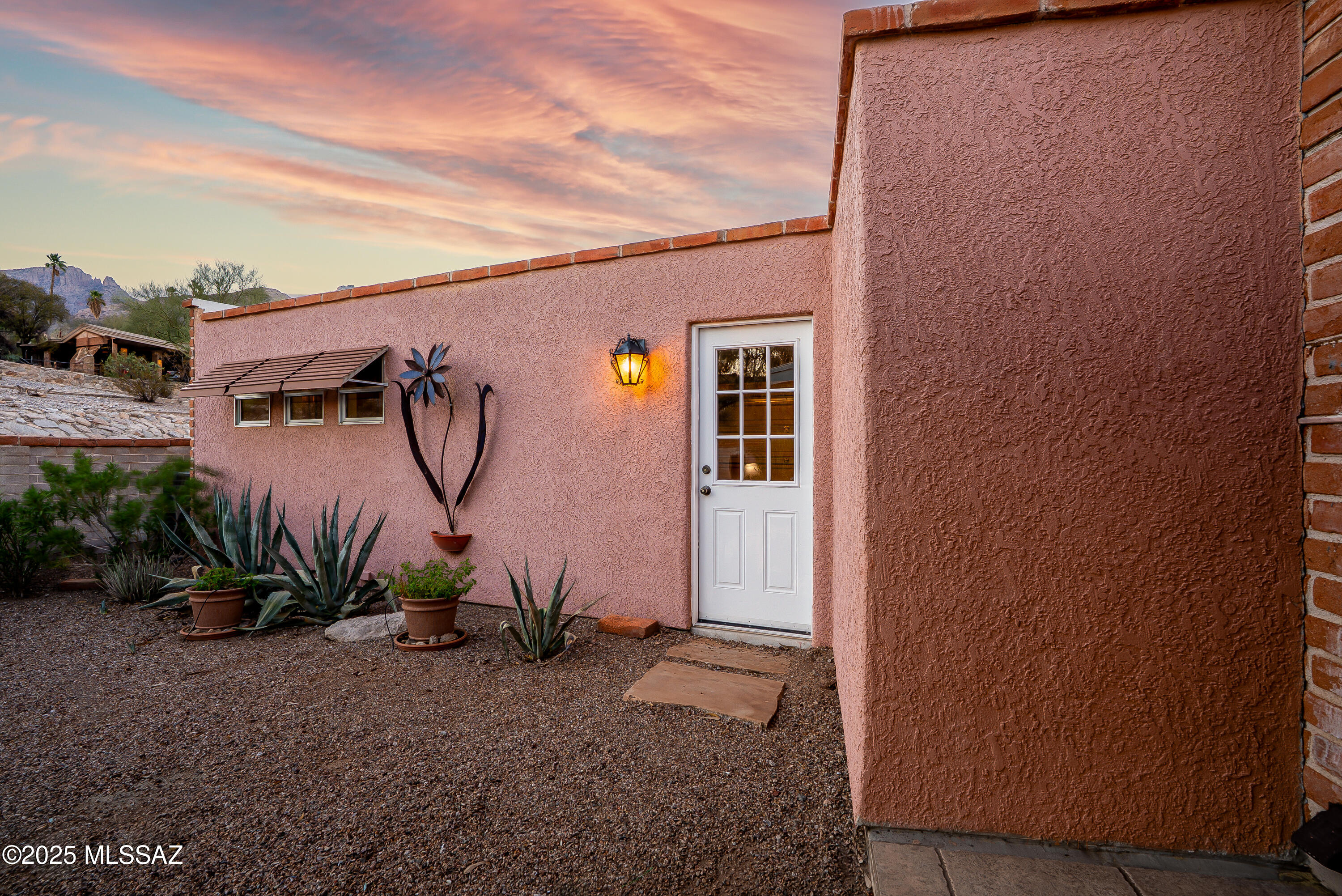 6015 N Camino De Santa Valera