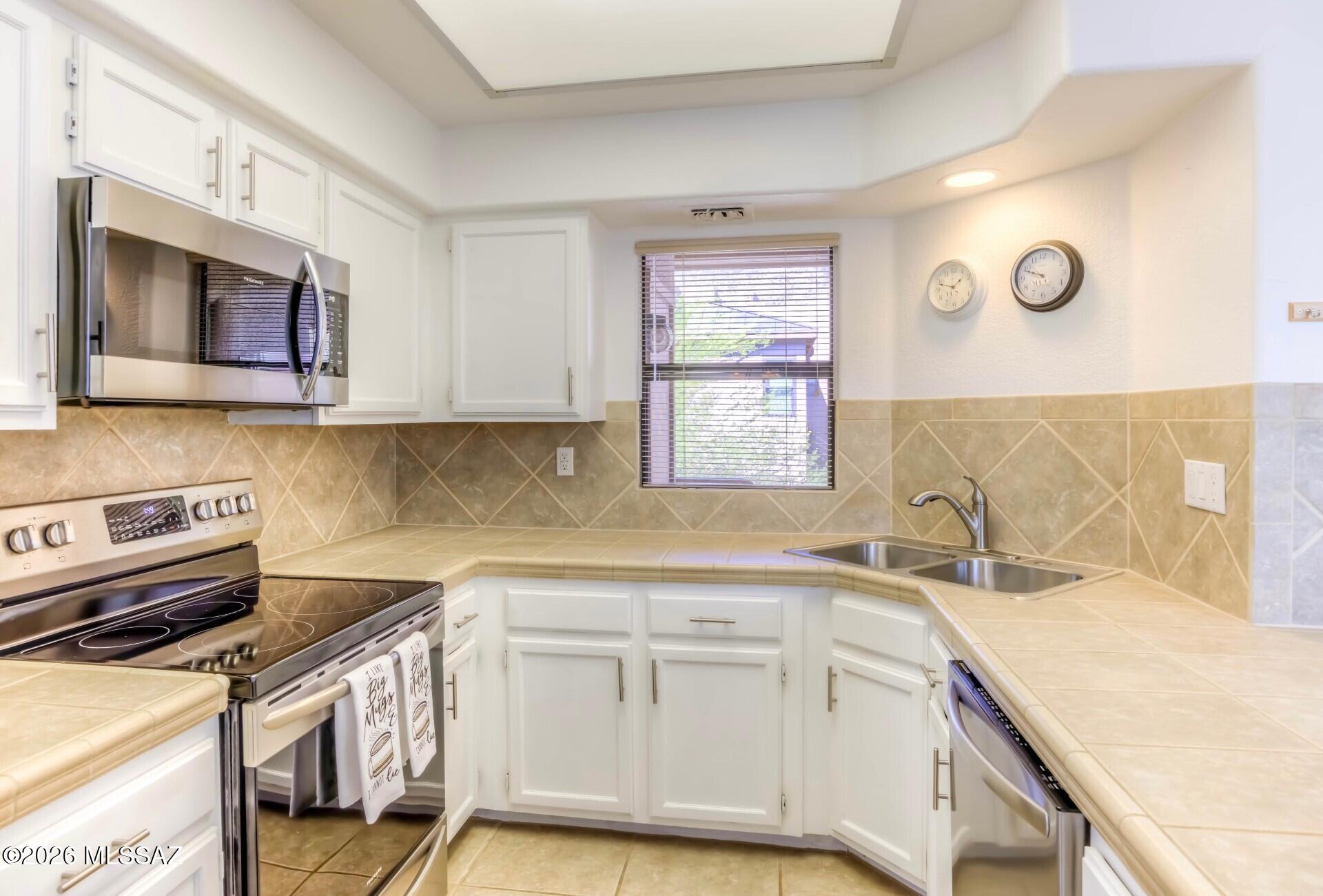 6655 N Canyon Crest Drive 18203