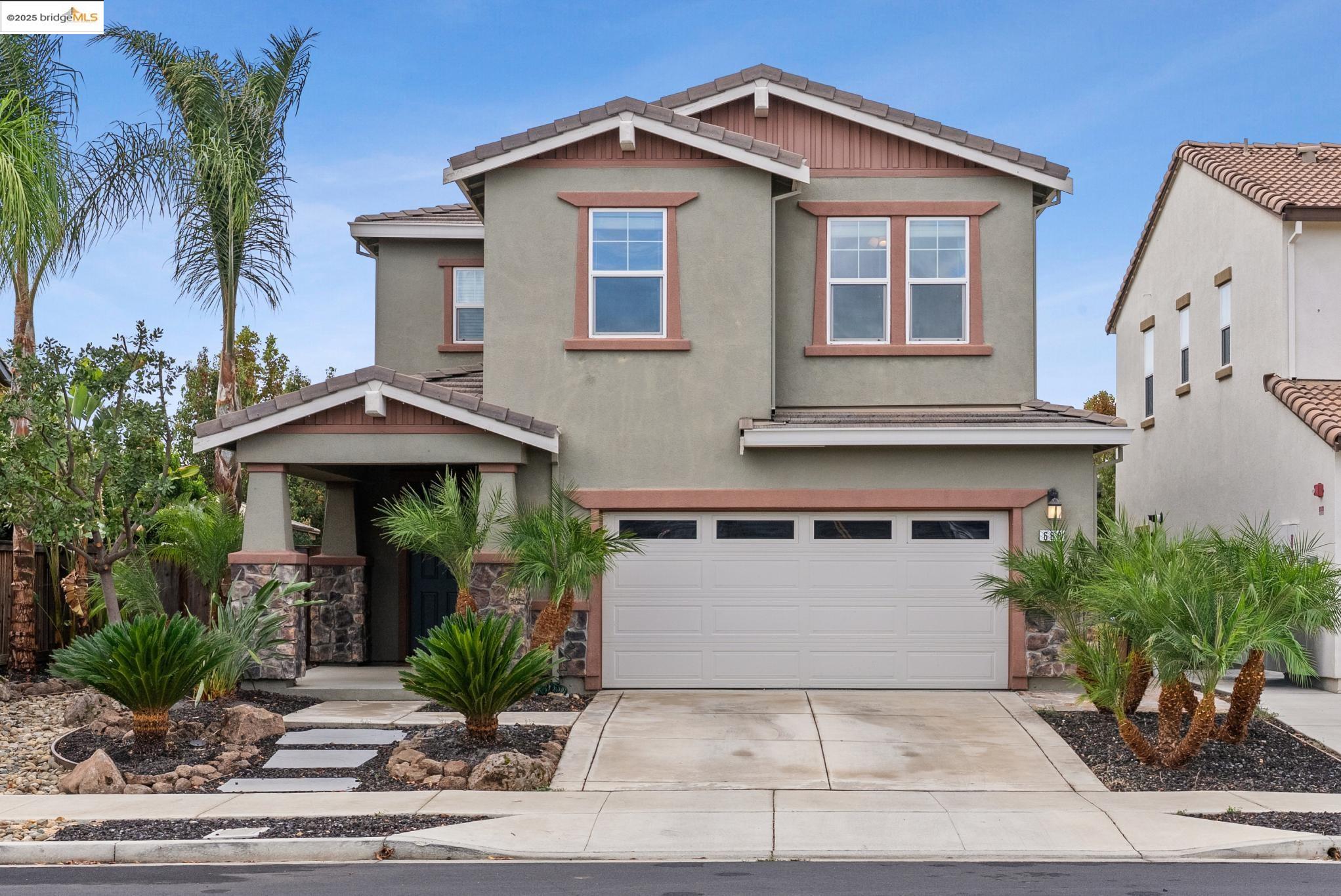 688 Hamilton Ct
