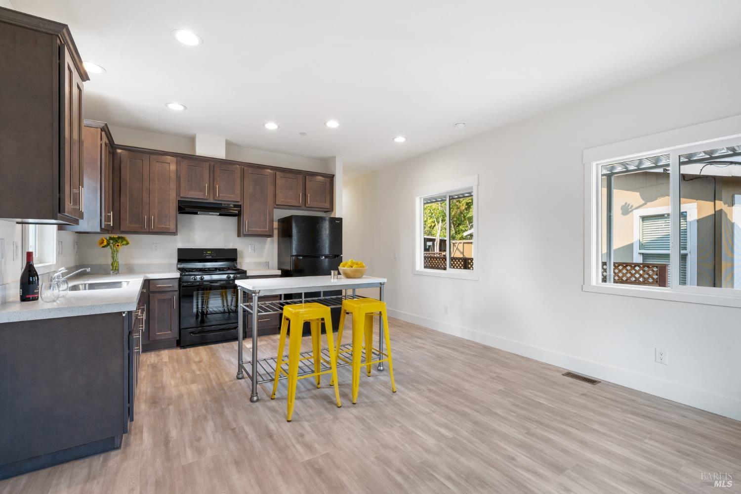 97 Kennedy Lane Unit: 10