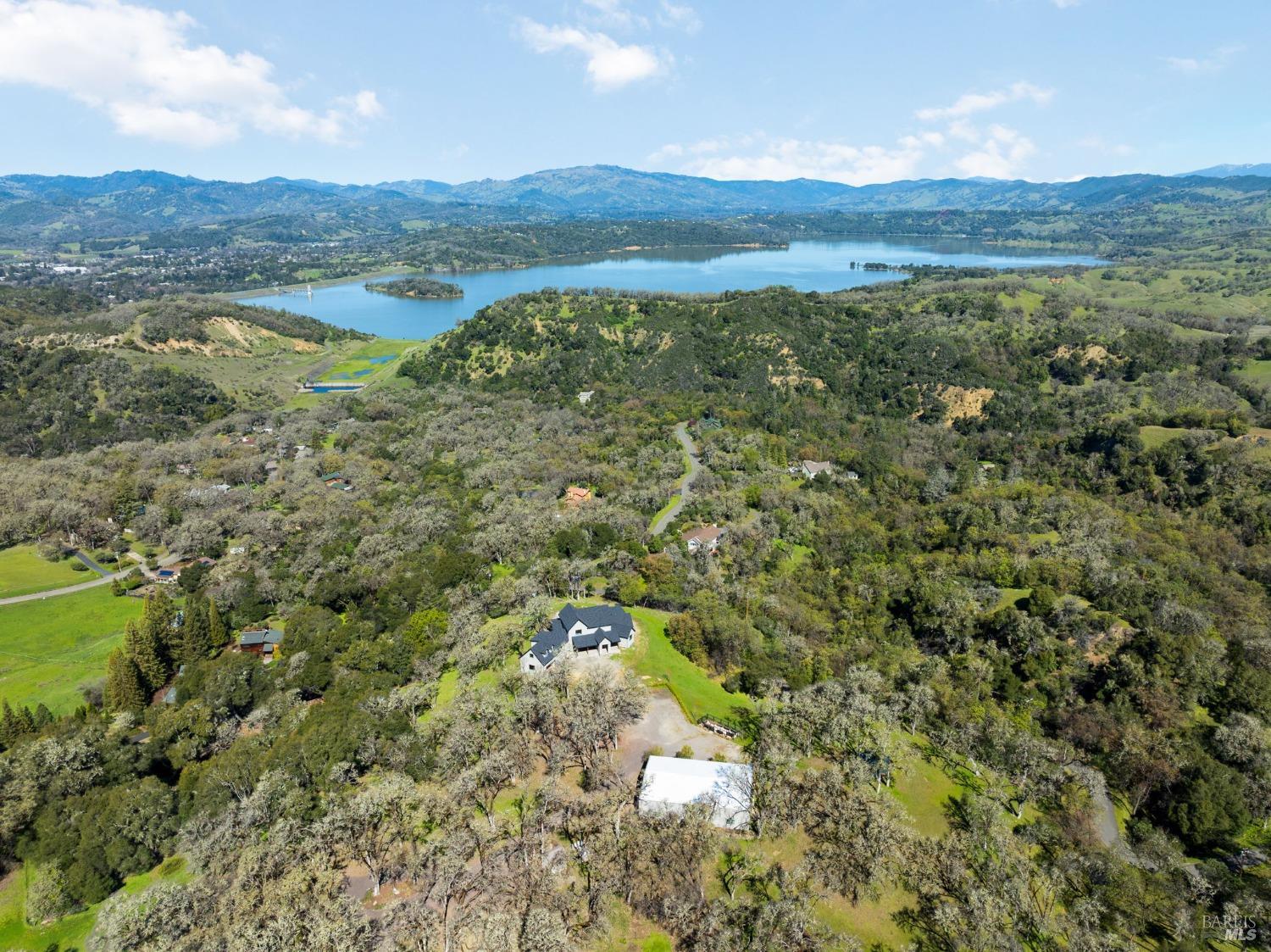 3215 Deerwood Dr