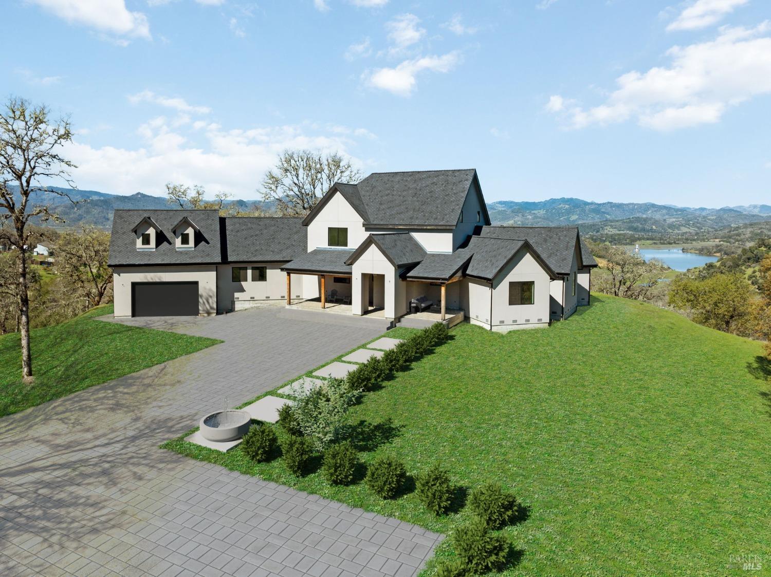 3215 Deerwood Dr