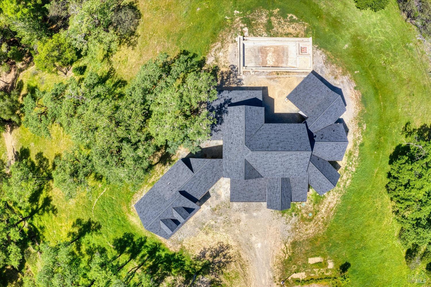 3215 Deerwood Dr