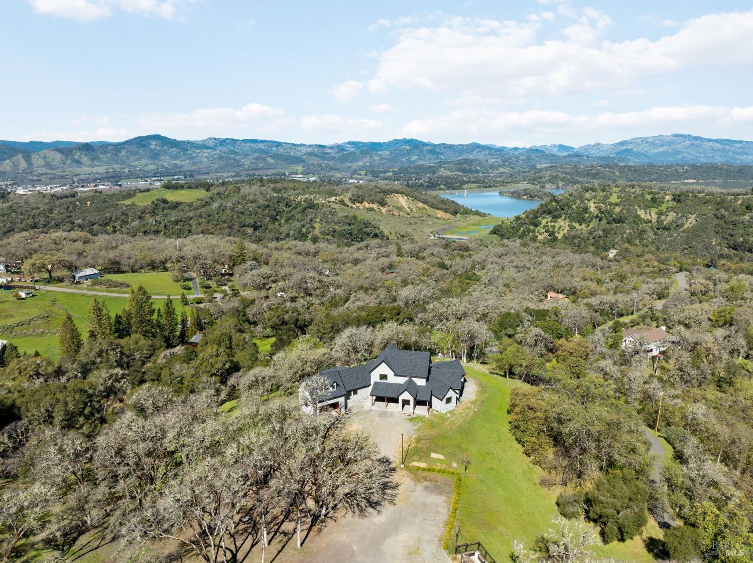 3215 Deerwood Dr
