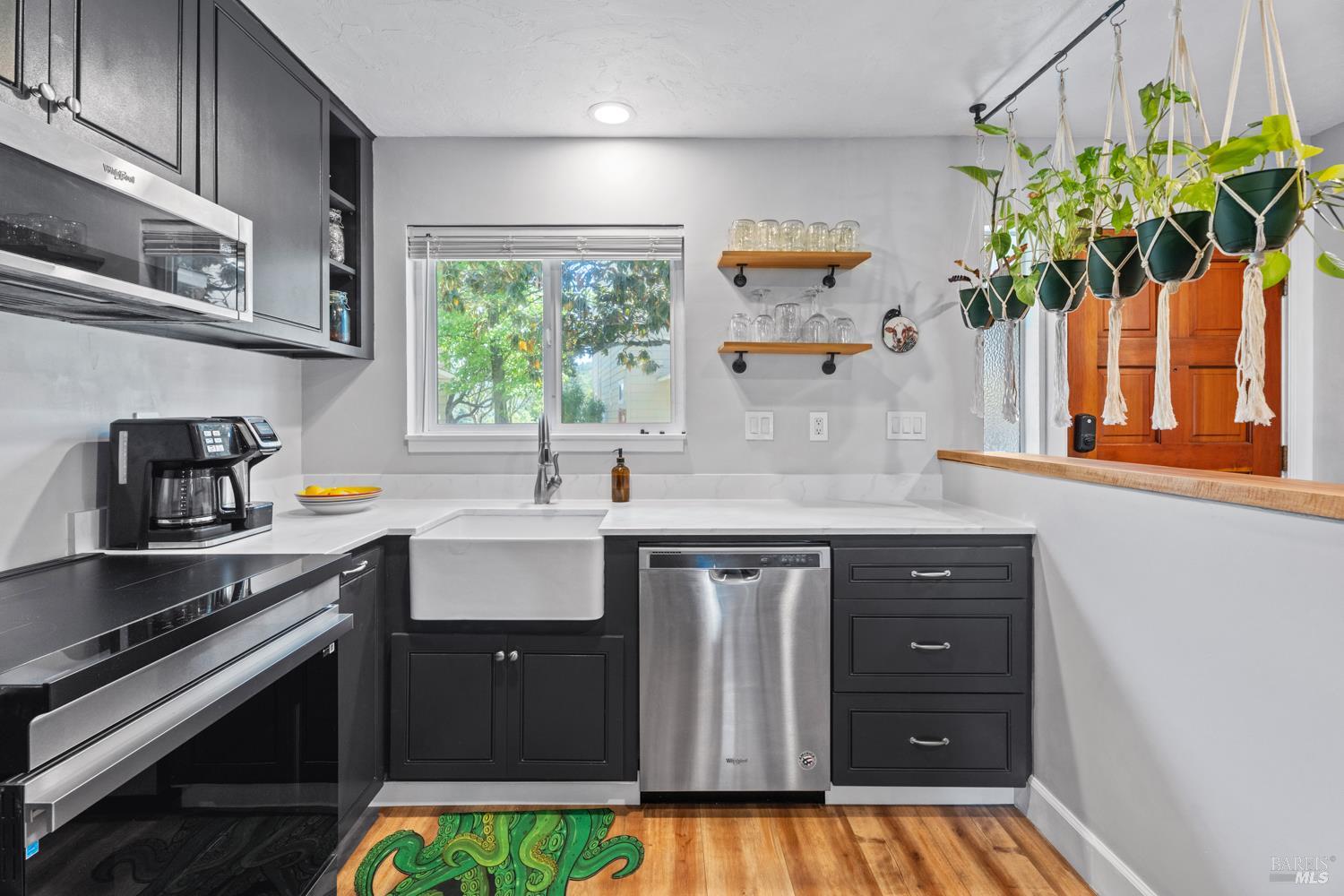 280 San Jacinta Dr #J