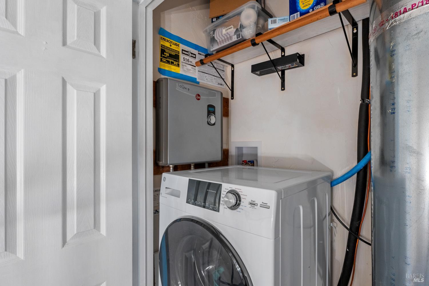 280 San Jacinta Dr #J