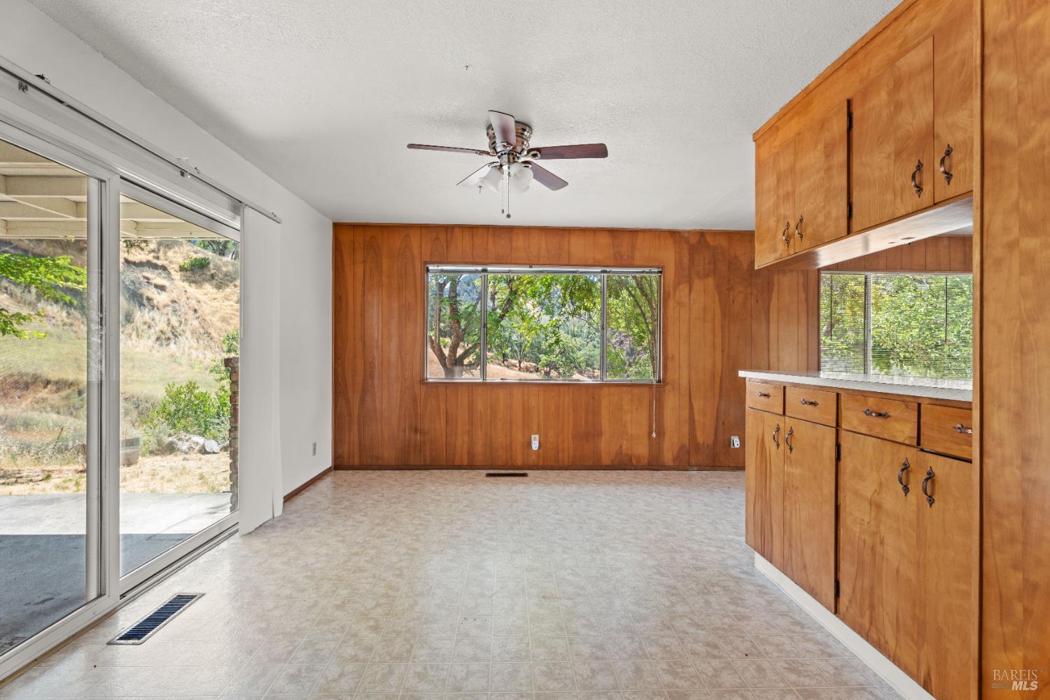 18201 S Highway 101