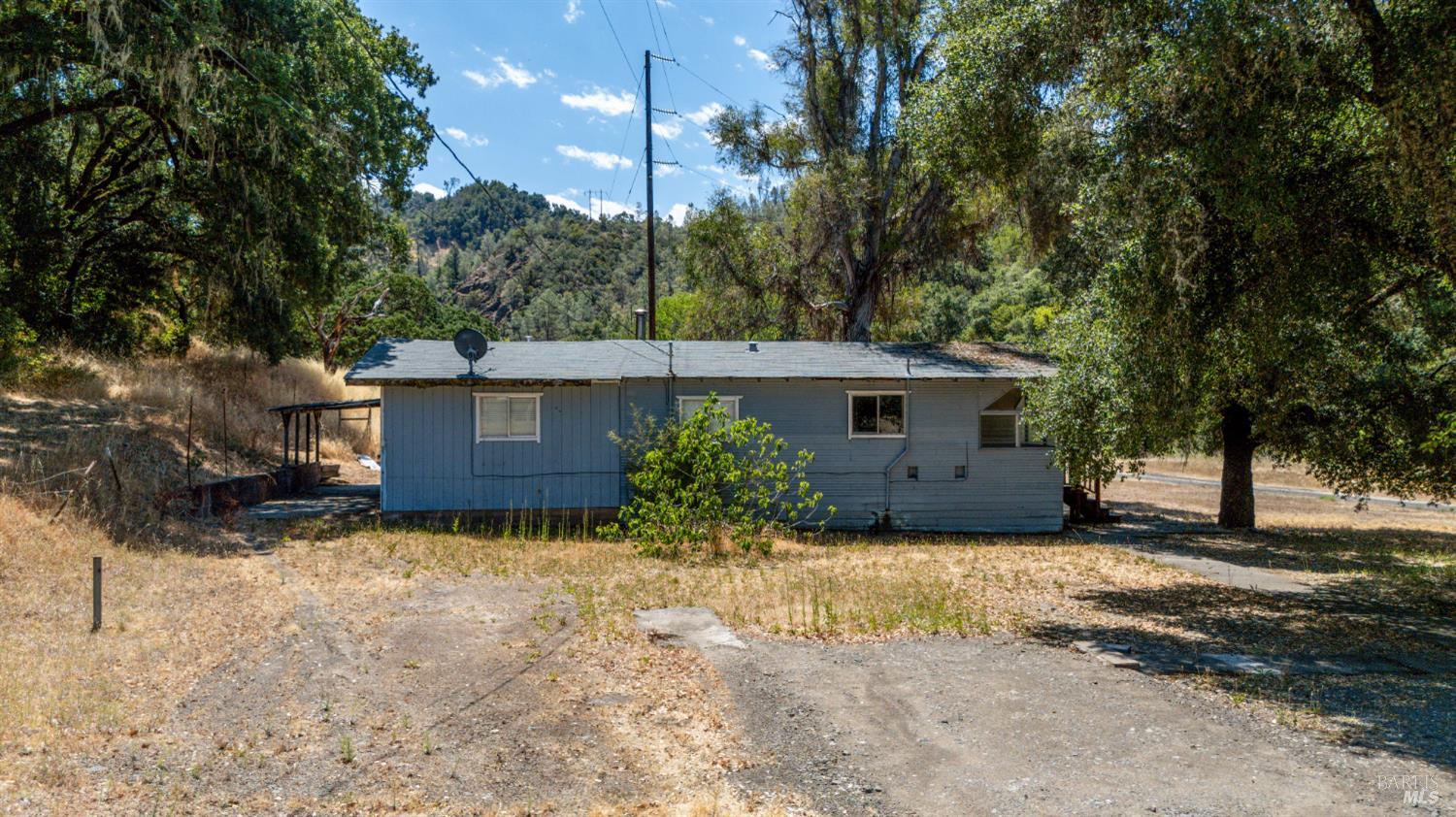 18211 S Highway 101