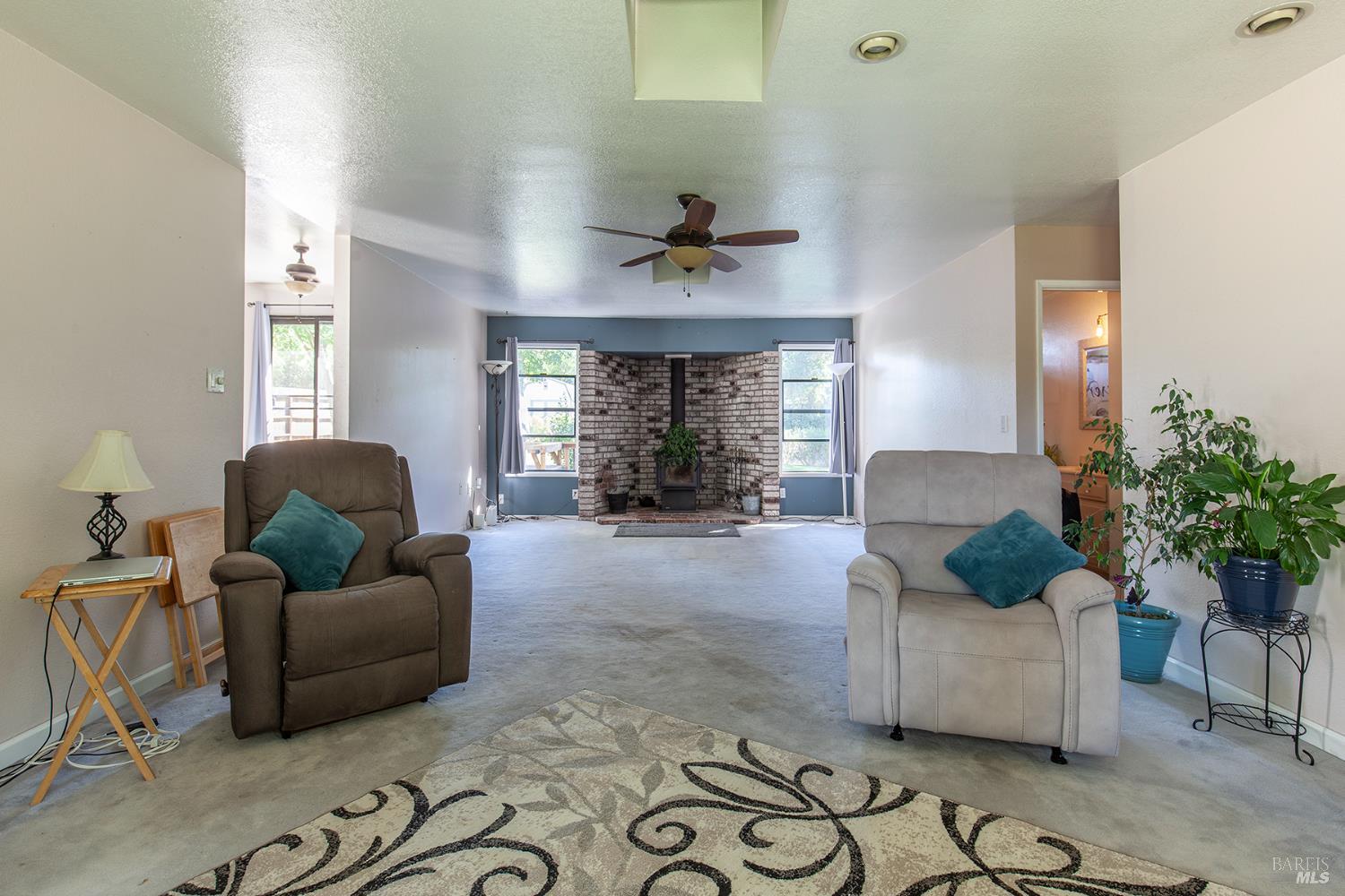751 Lake Mendocino Drive