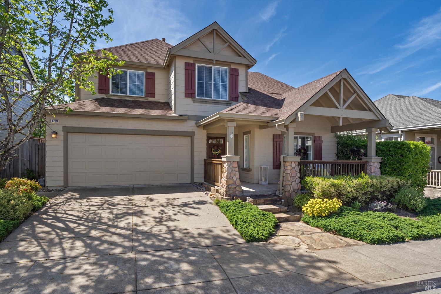 1703 Spur Ridge Lane