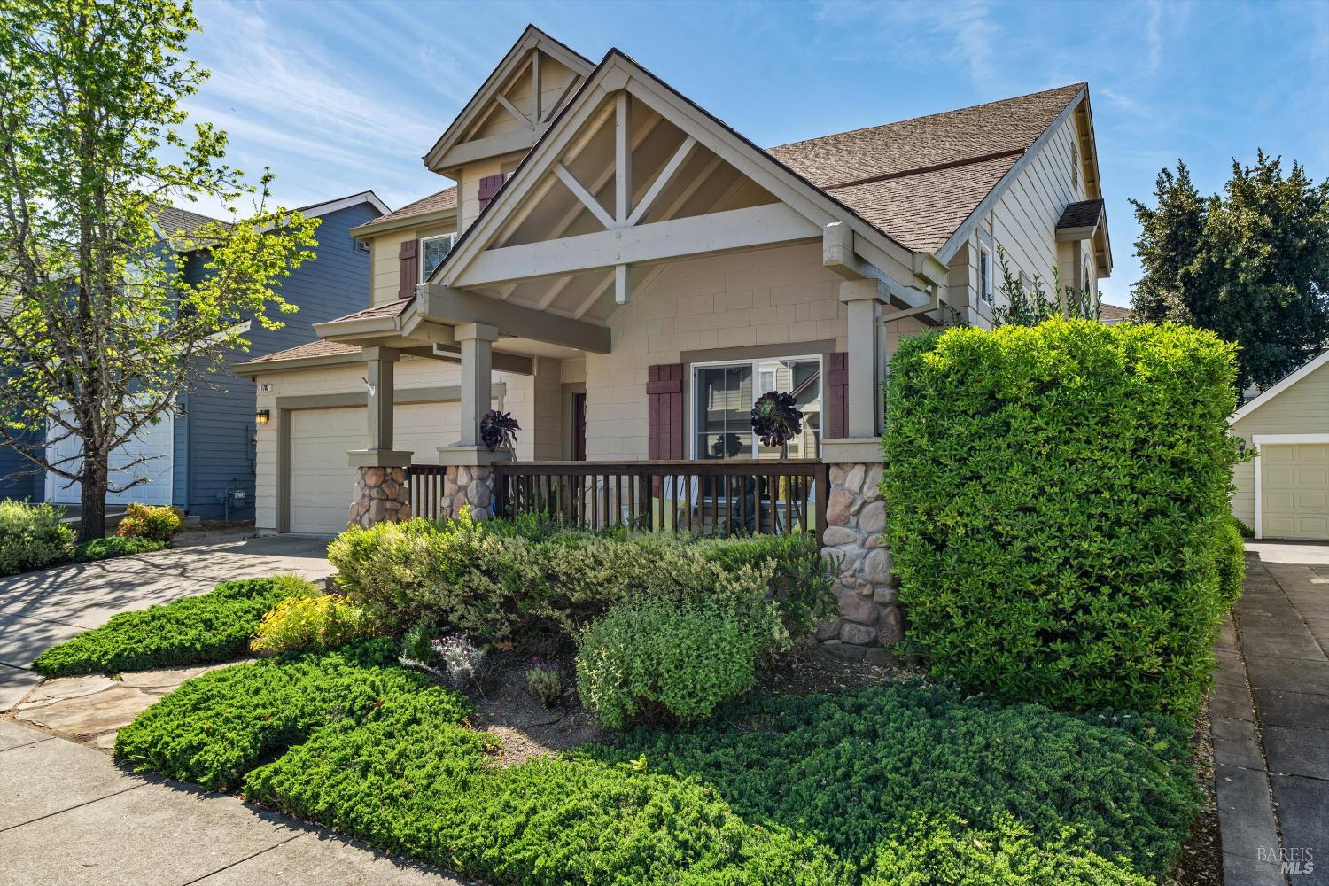 1703 Spur Ridge Lane